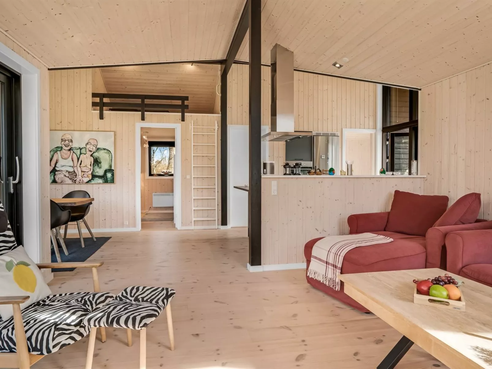 "Angelie" -  from the sea-Binnen