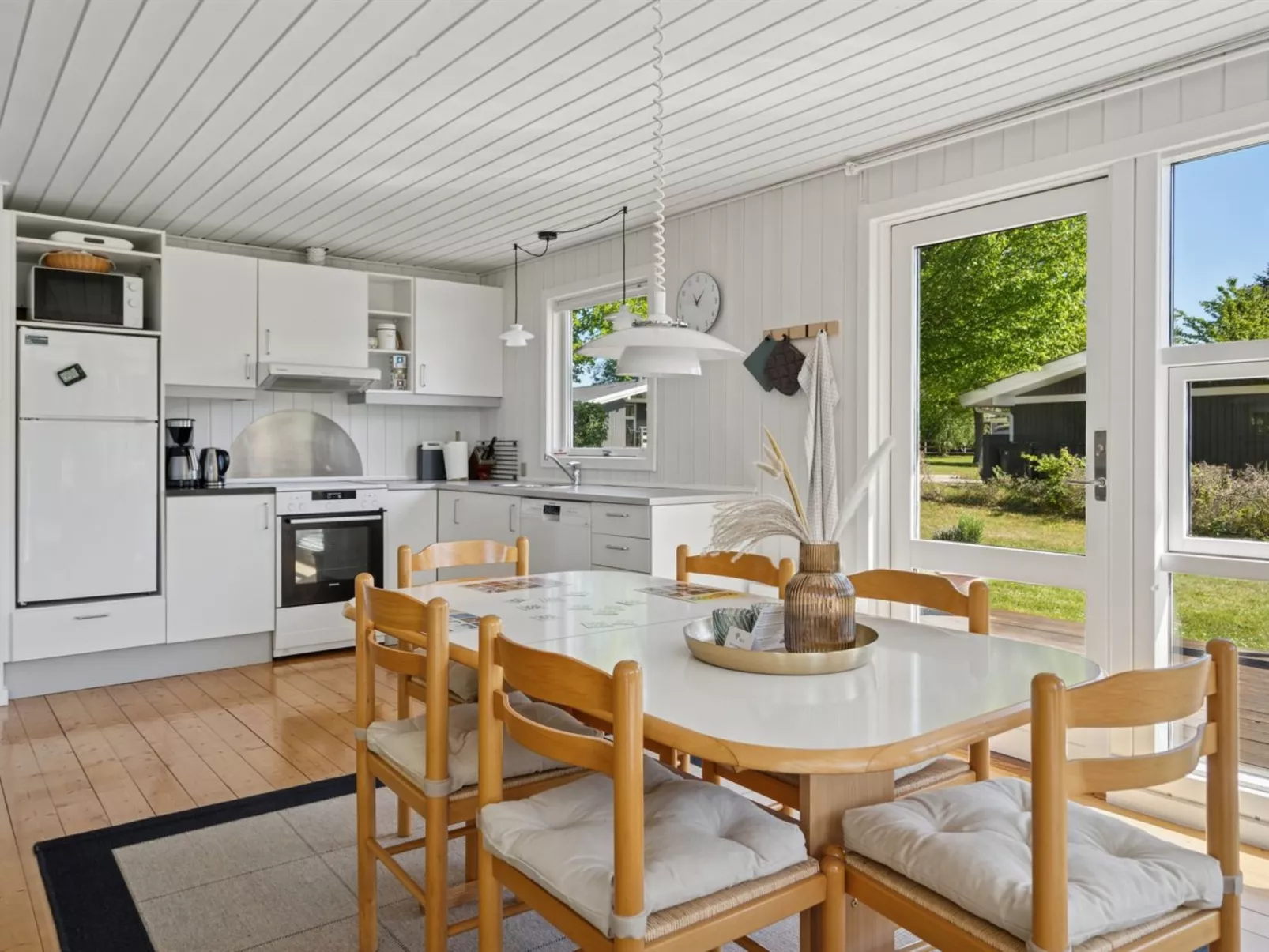 "Conradine" - 600m from the sea-Binnen