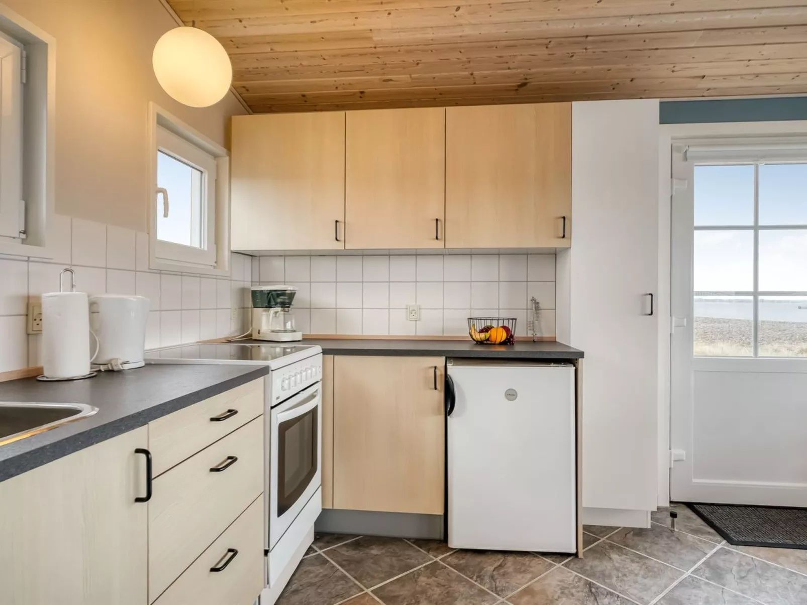 "Nyalle" - 50m to the fjord-Binnen