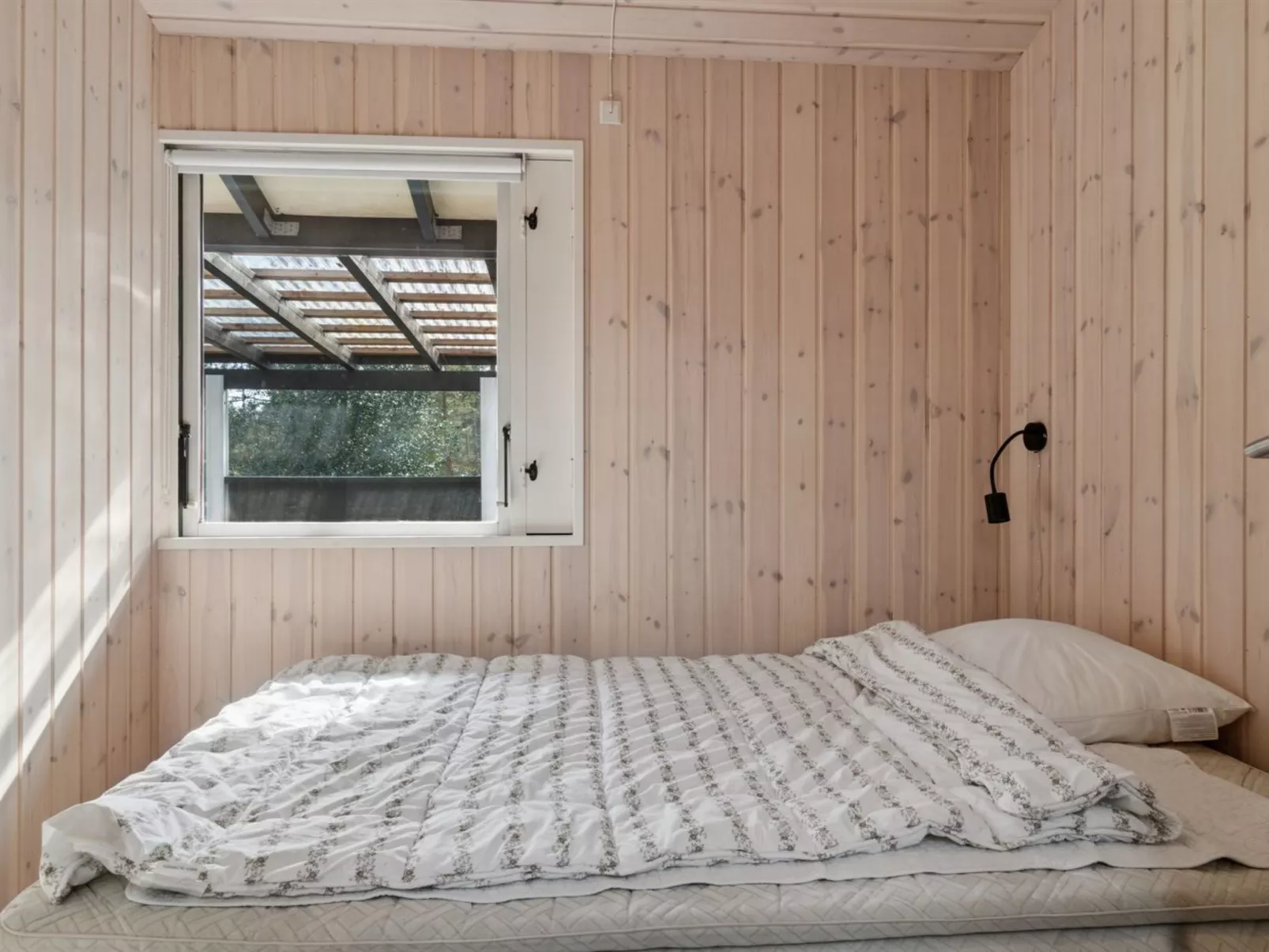 "Ahti" - 340m from the sea-Binnen