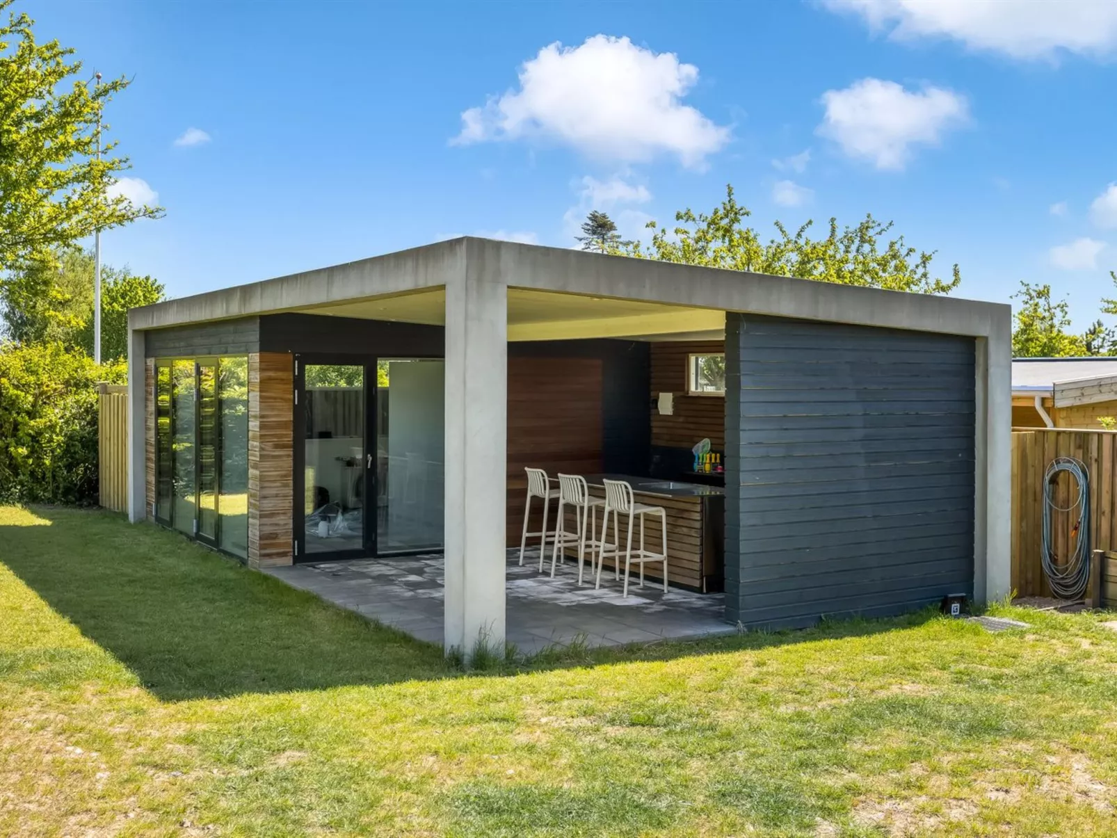 "Edvia" - 200m to the fjord-Buiten