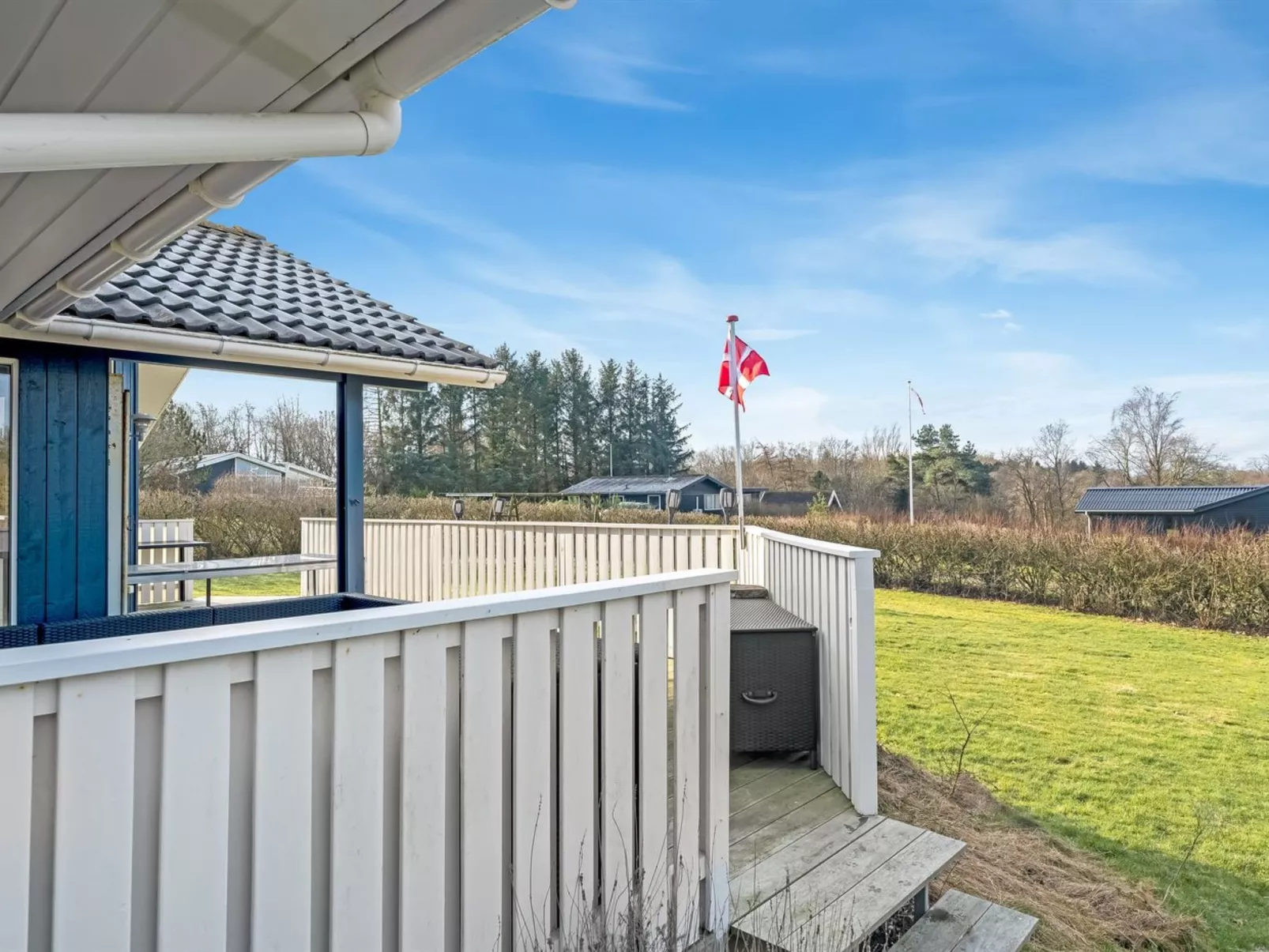 "Anline" - 600m to the fjord-Buiten