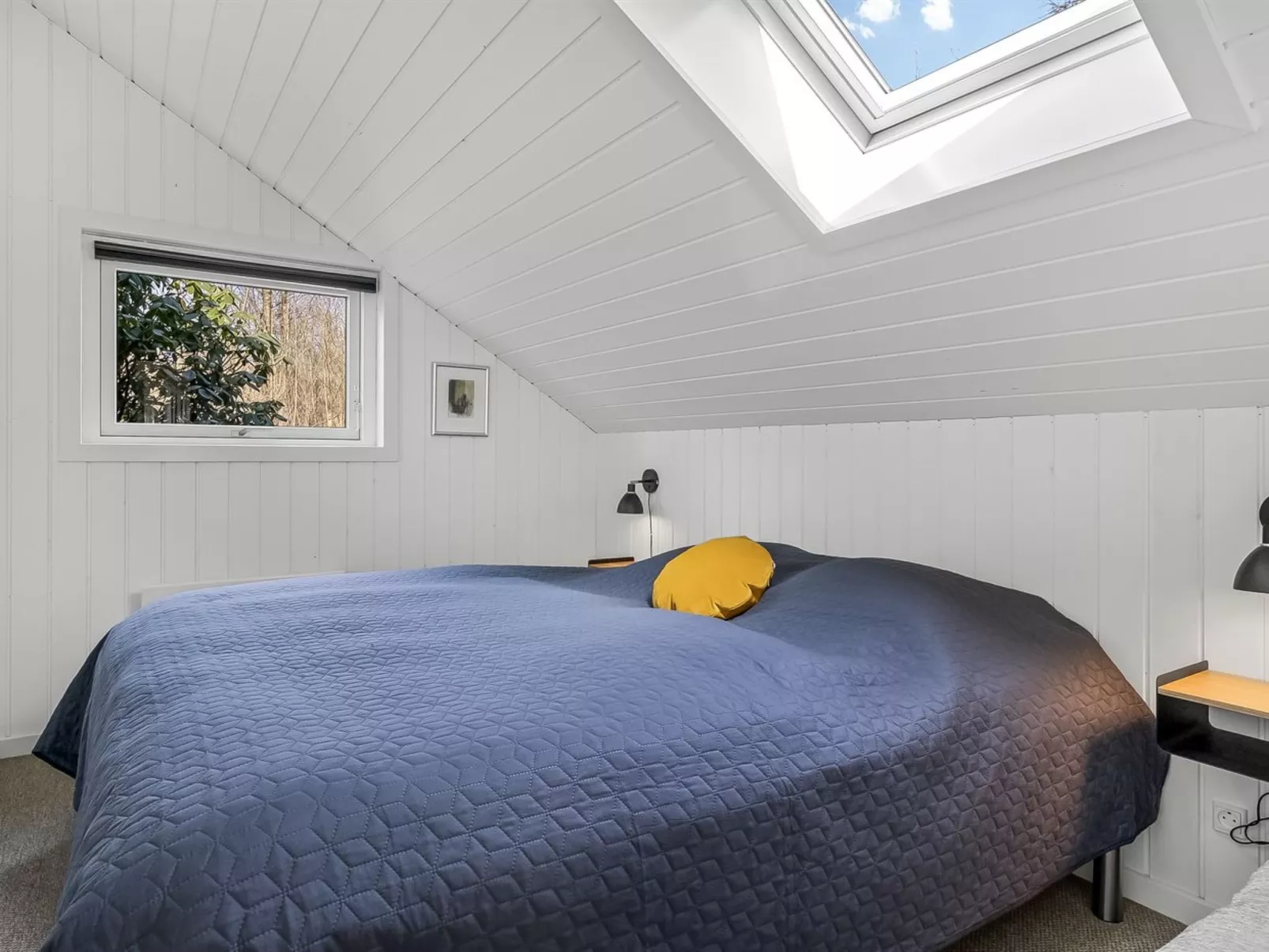 "Mila" - 30km from the sea-Binnen