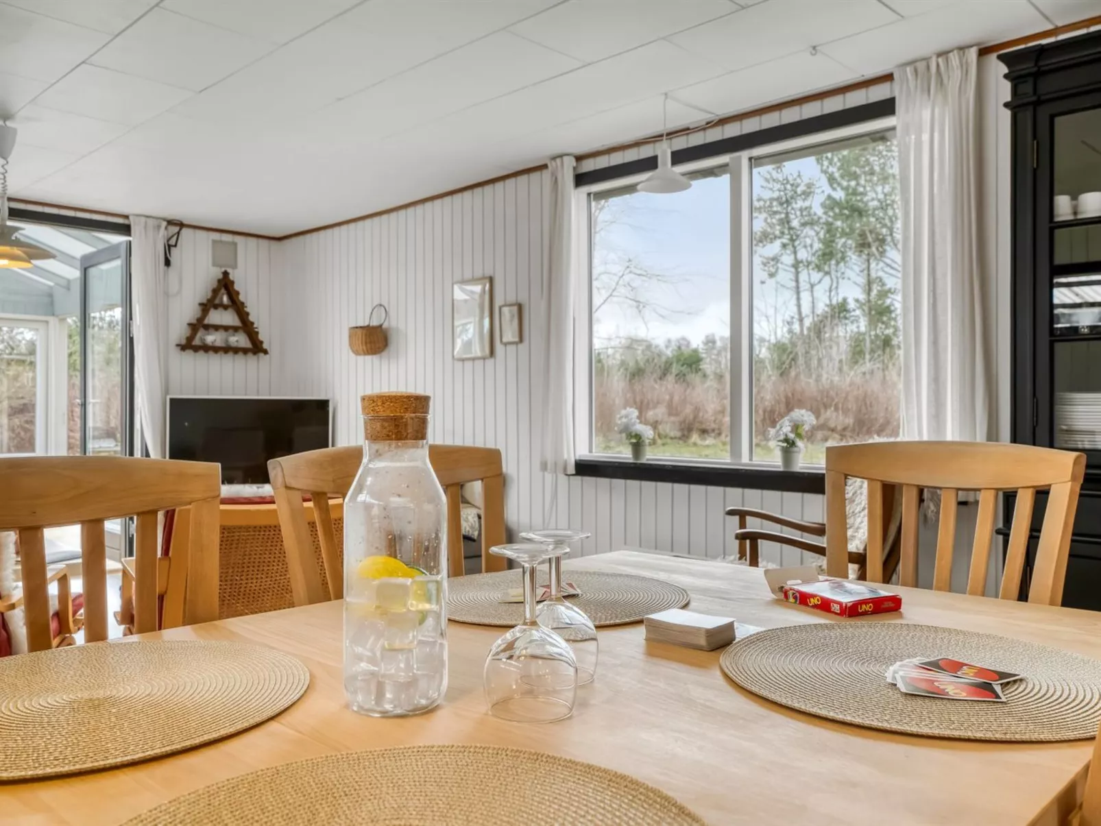 "Hælf" - 600m from the sea-Binnen