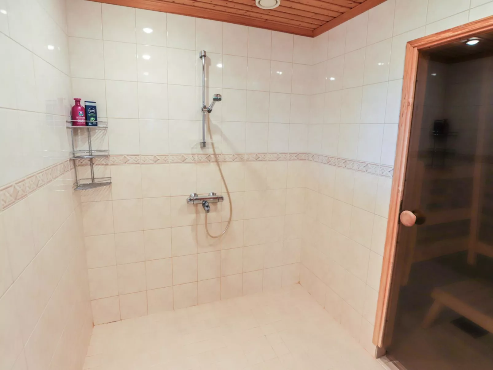 Rukan taikavuosselin helmi 8 b-Binnen