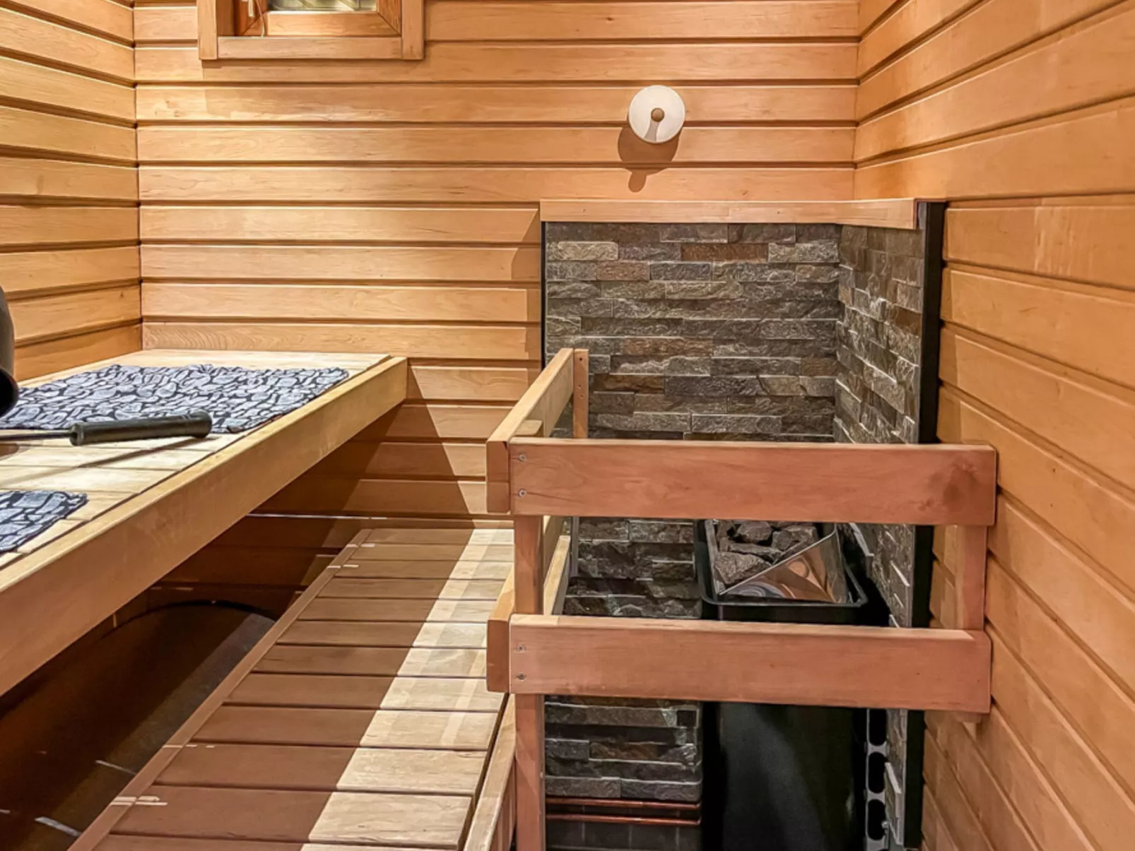 Karhunvartijan linna a1-Binnen