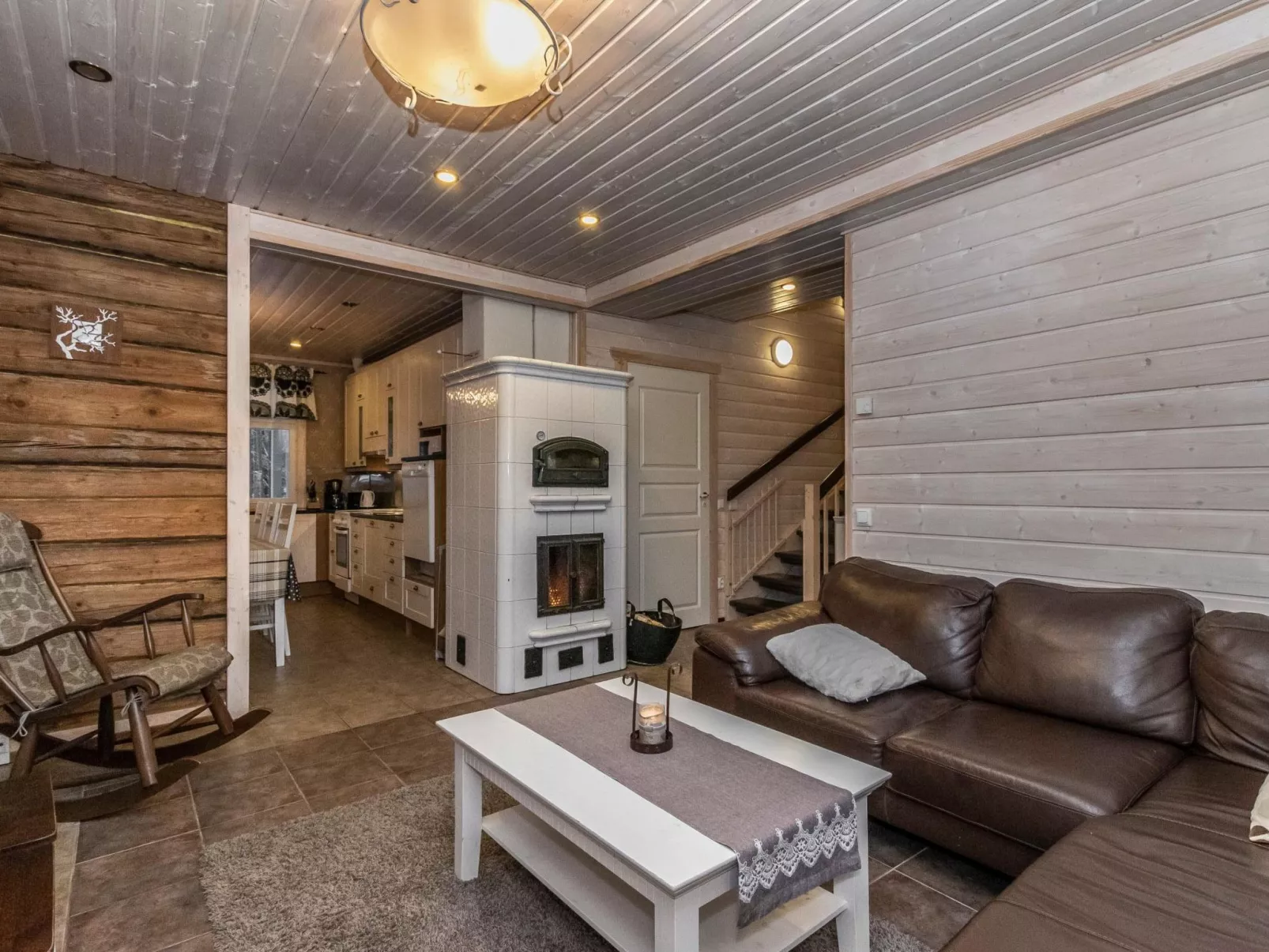 Eemilin huvila-Binnen