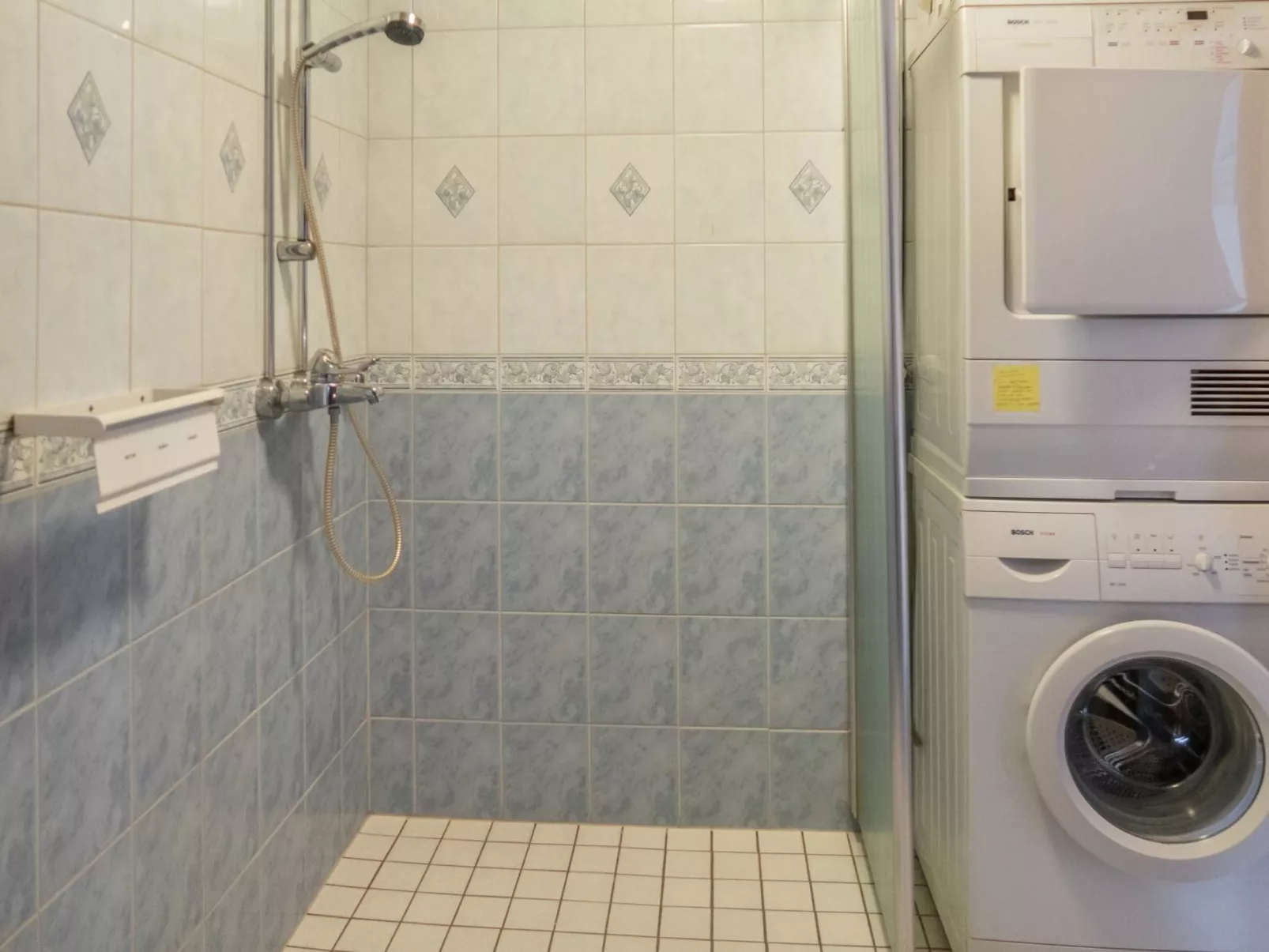 Latukatti 5 c-Binnen