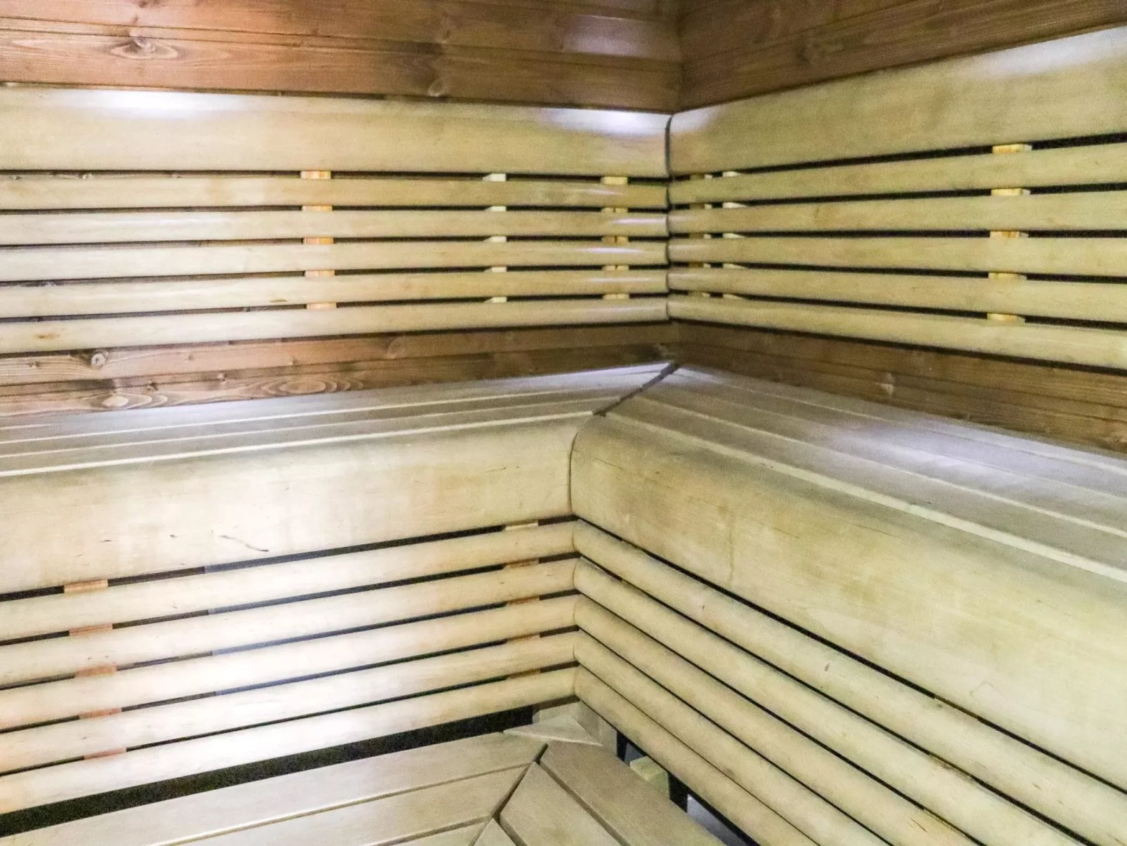 Aurinko-saaga 5 paritalo-Binnen