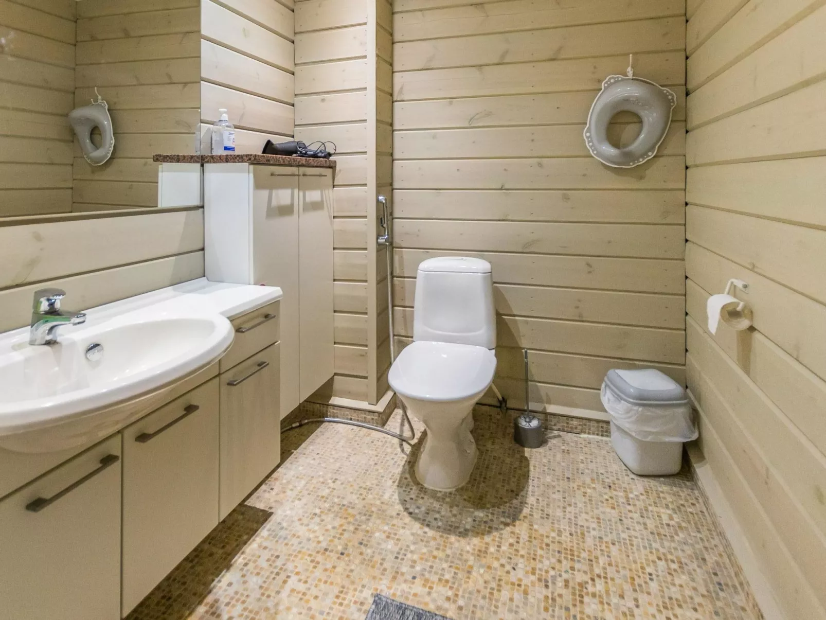 Uulanlinna a, paritalo-Binnen