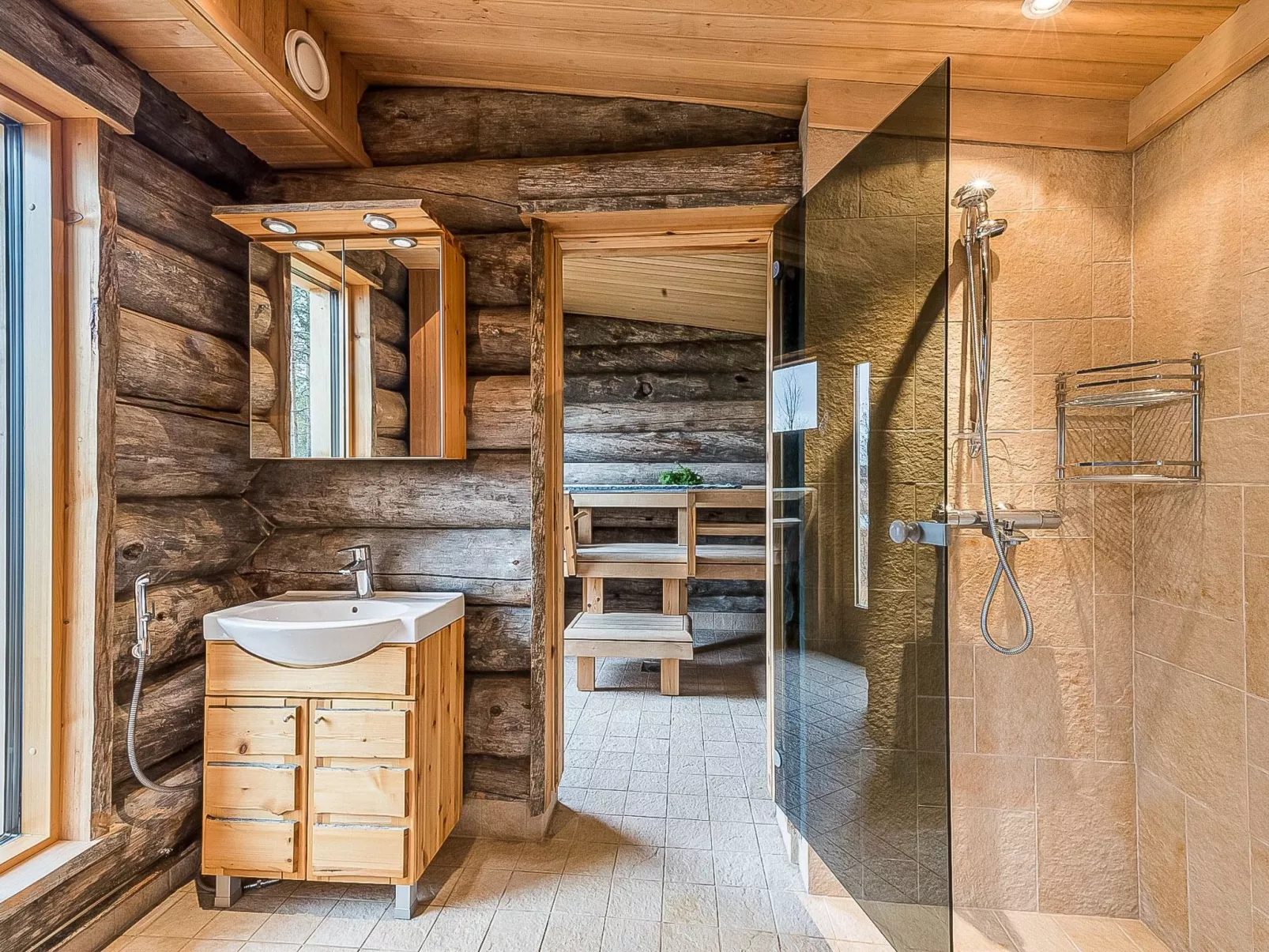 Jussis chalet b-Binnen