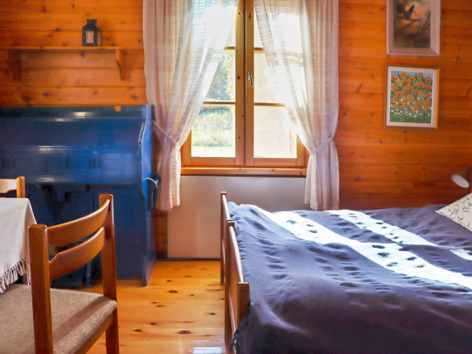 Laattajan hirsipirtti-Binnen