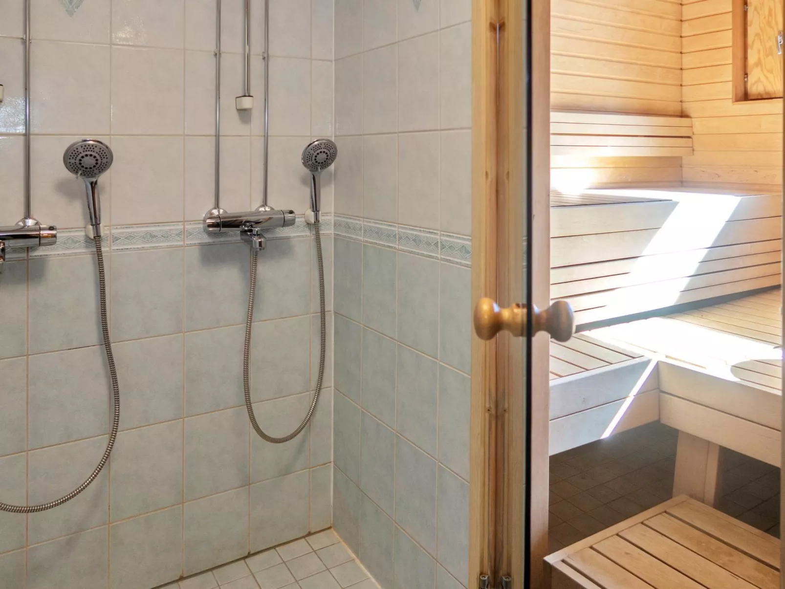 Villa rukaherttua-Binnen