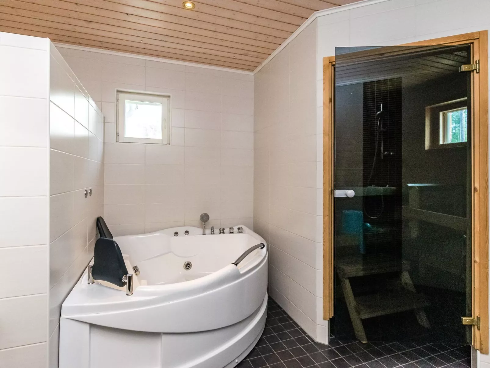 4 seasons hymy a-Binnen