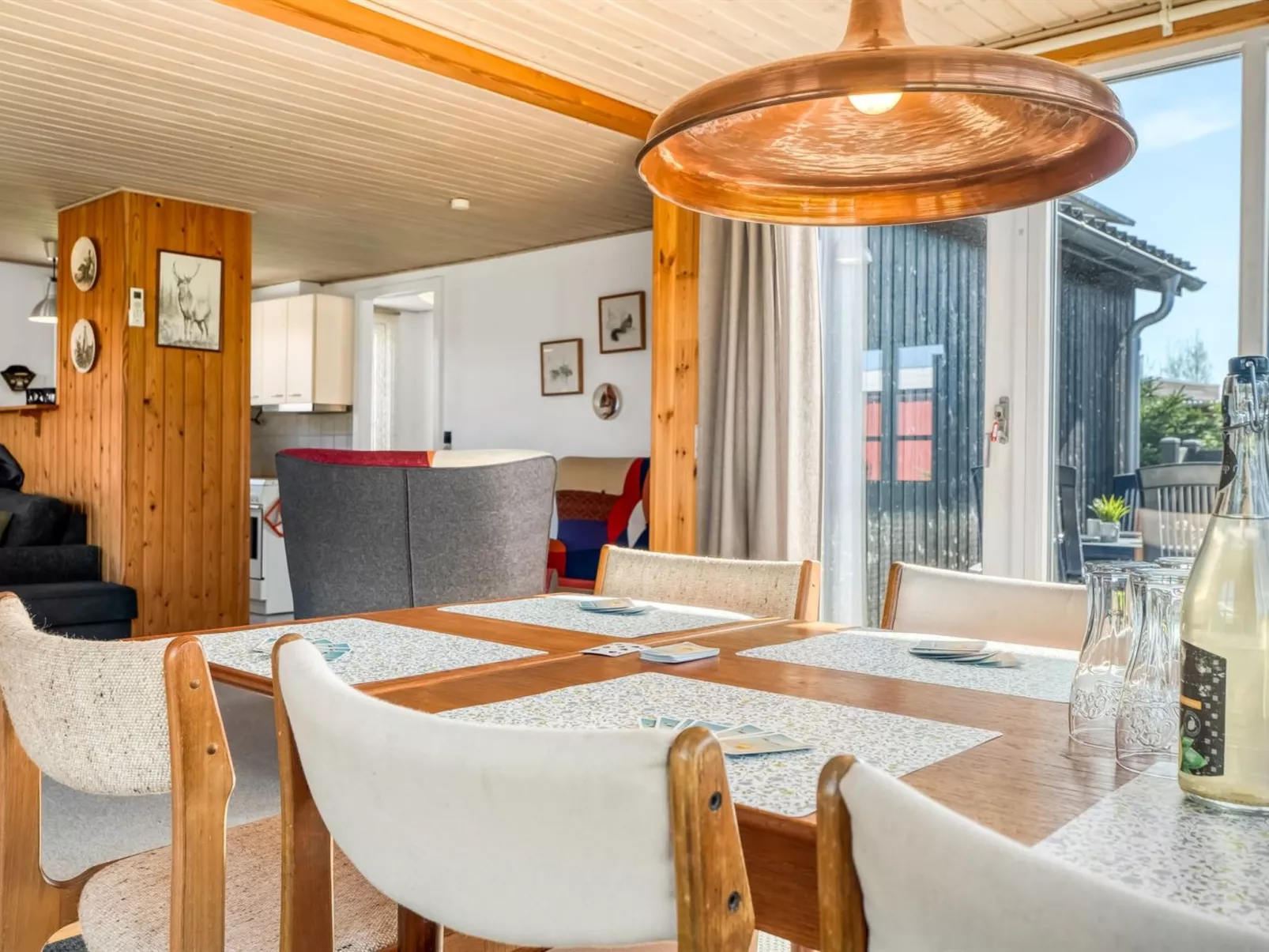 "Yaris" -  from the sea-Binnen