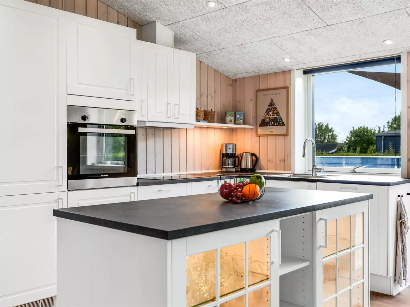 "Helmtrud" - 700m from the sea-Binnen