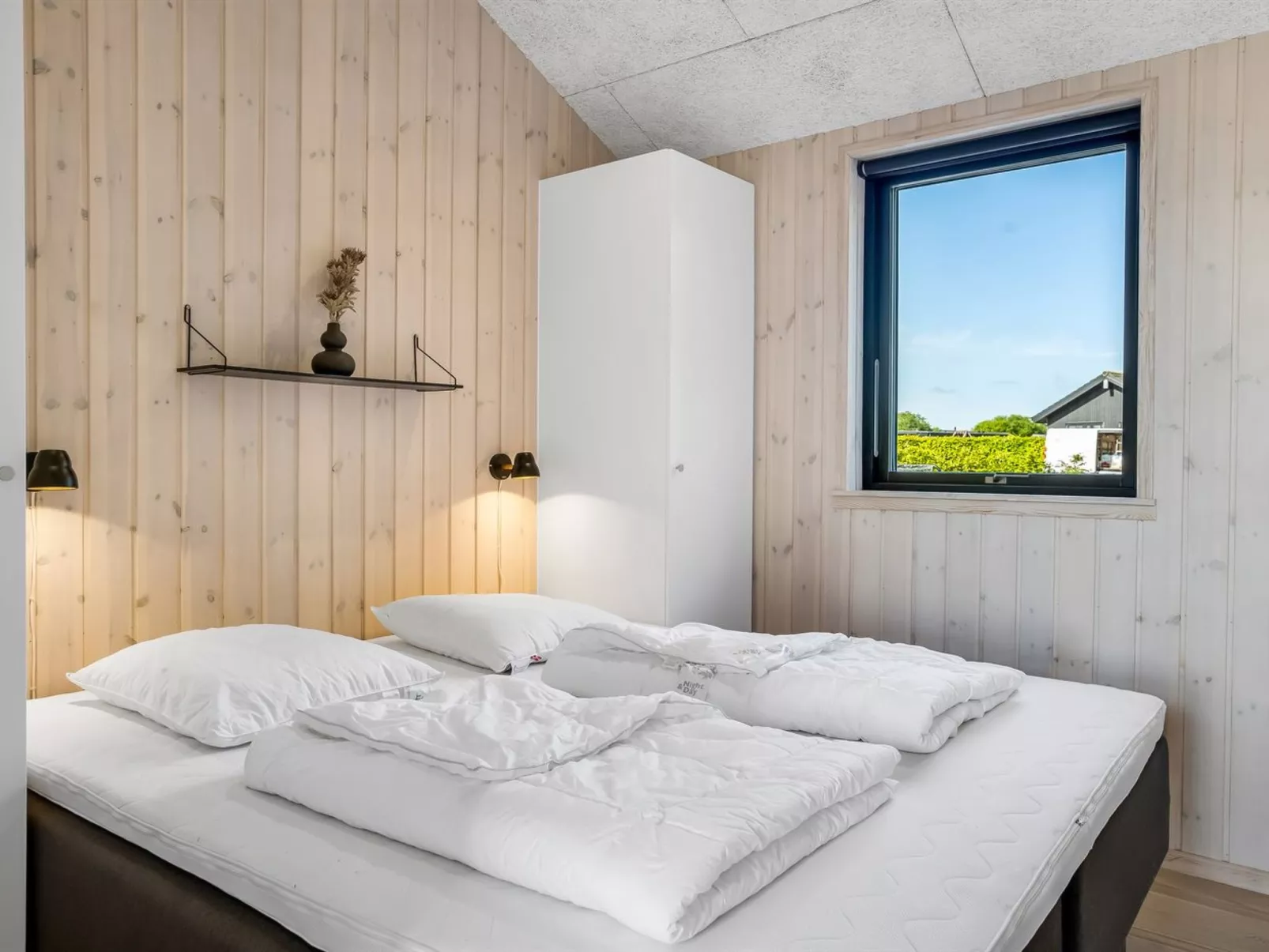 "Goesta" - 250m from the sea-Binnen