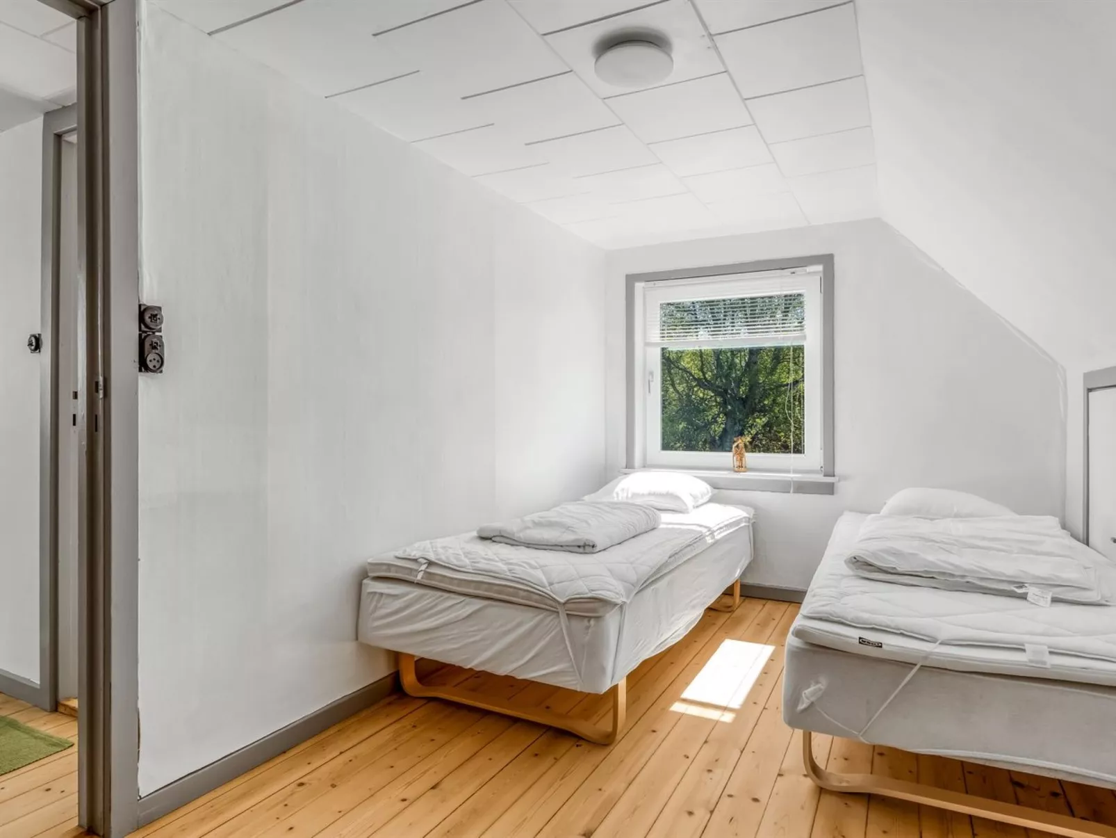 "Arben" - 900m from the sea-Binnen