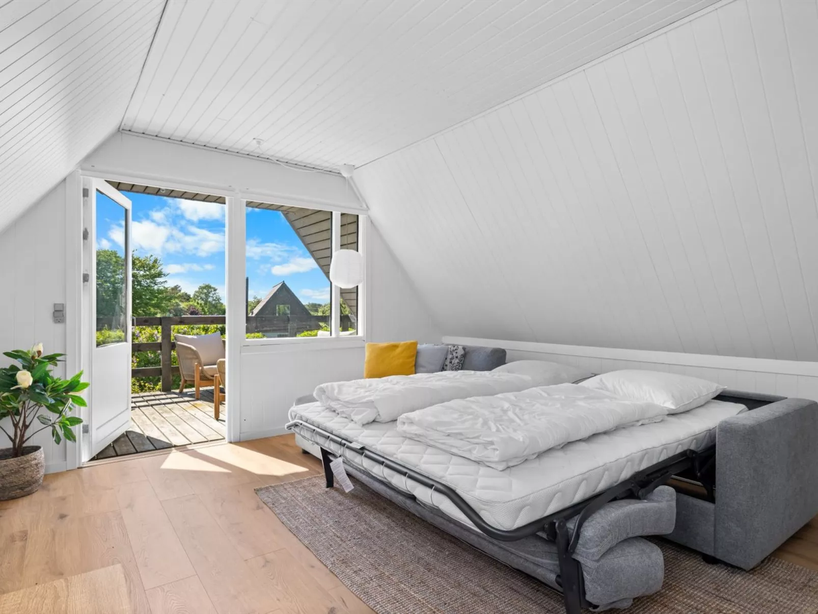 "Sunna" - 1km from the sea-Binnen