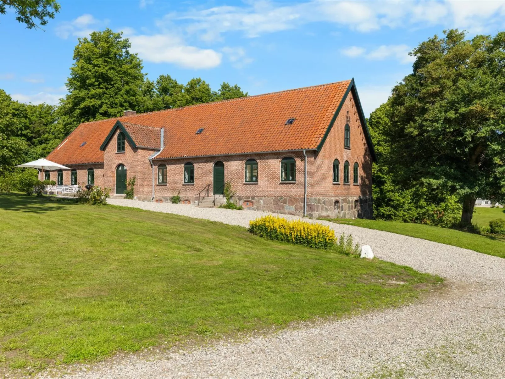 "Brun" - 1.5km from the sea-Buiten