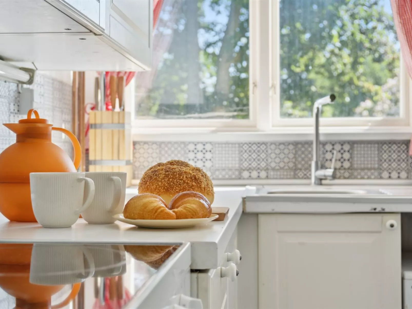 "Aria" - 1km from the sea-Binnen