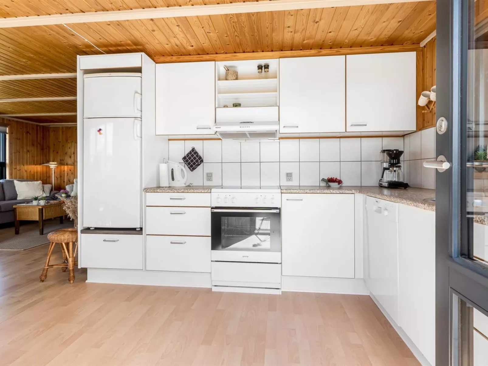 "Iiris" - 200m from the sea-Binnen