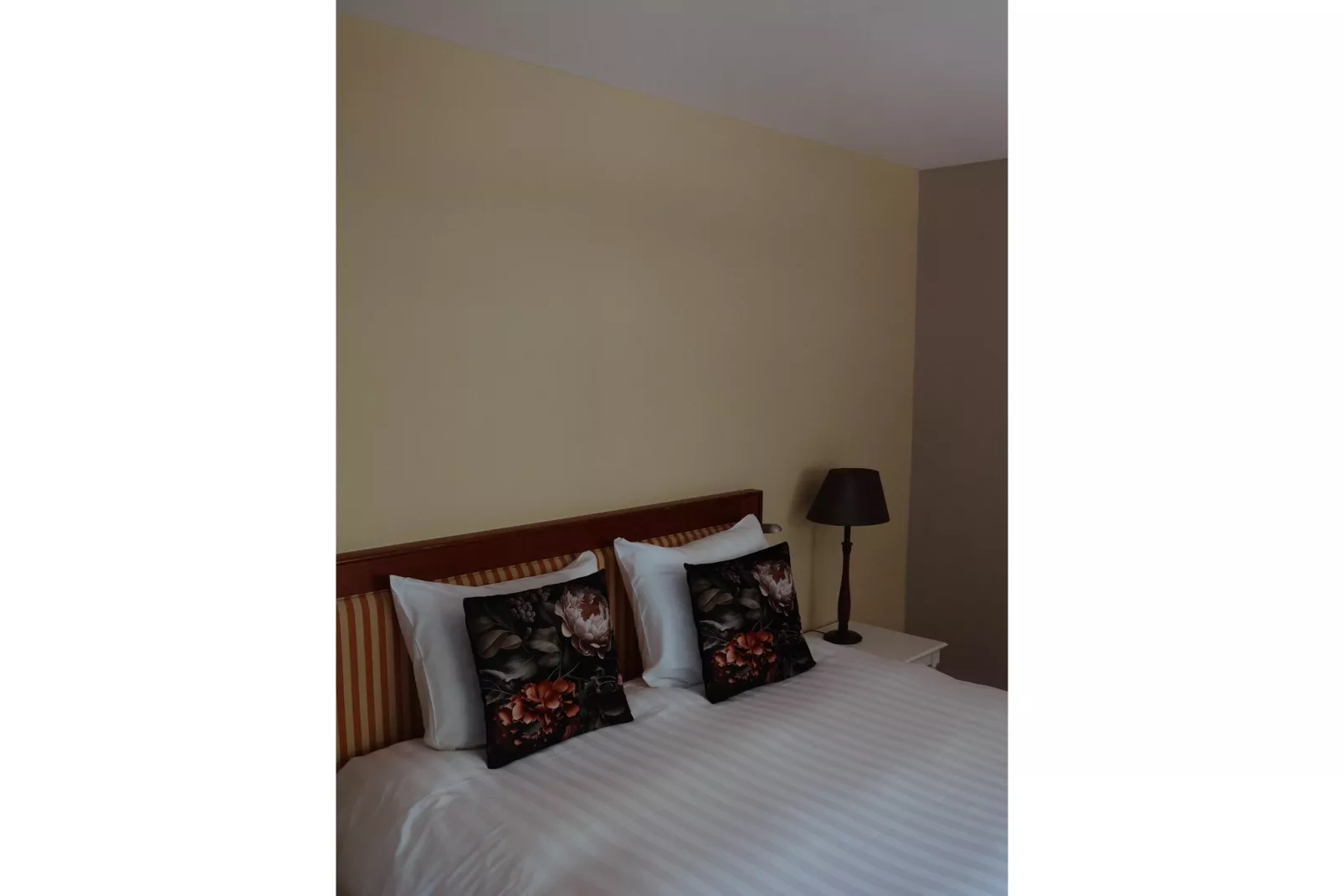 Luxe appartement Nous - Begane grond-Slaapkamer