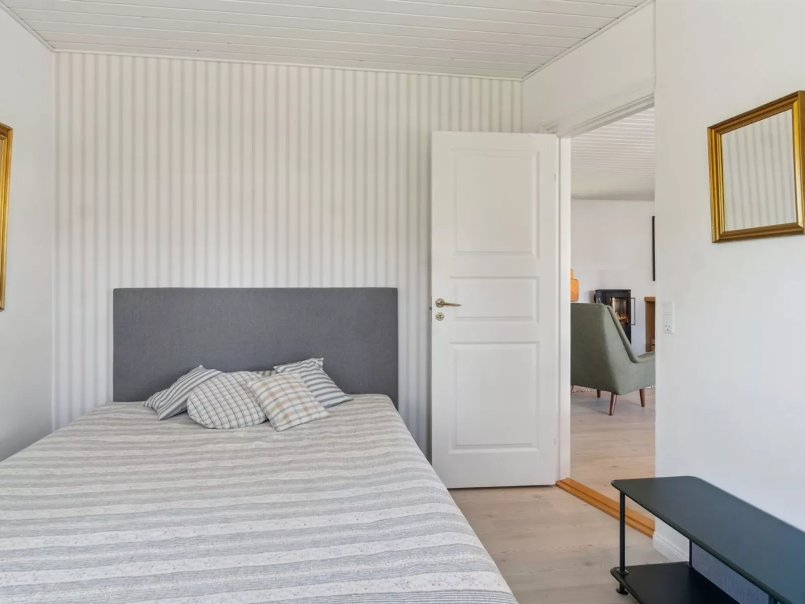 "Botwith" - 125m from the sea-Binnen