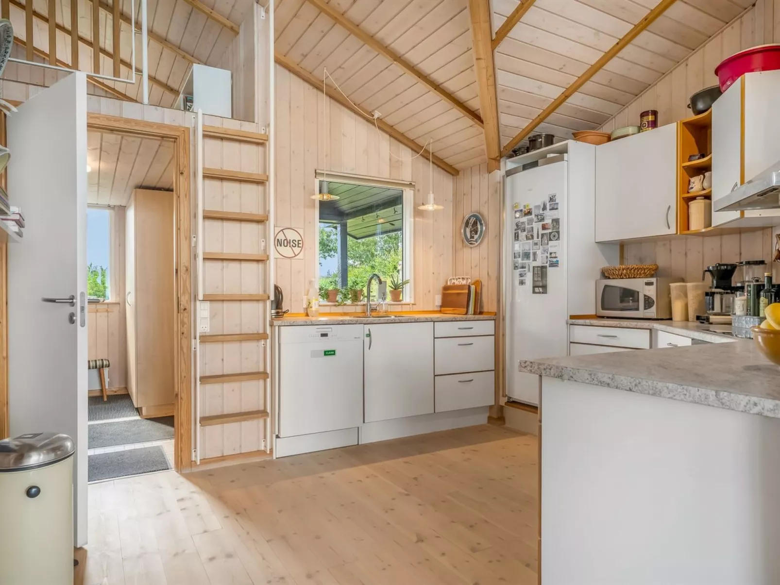 "Diderik" - 20m to the fjord-Binnen