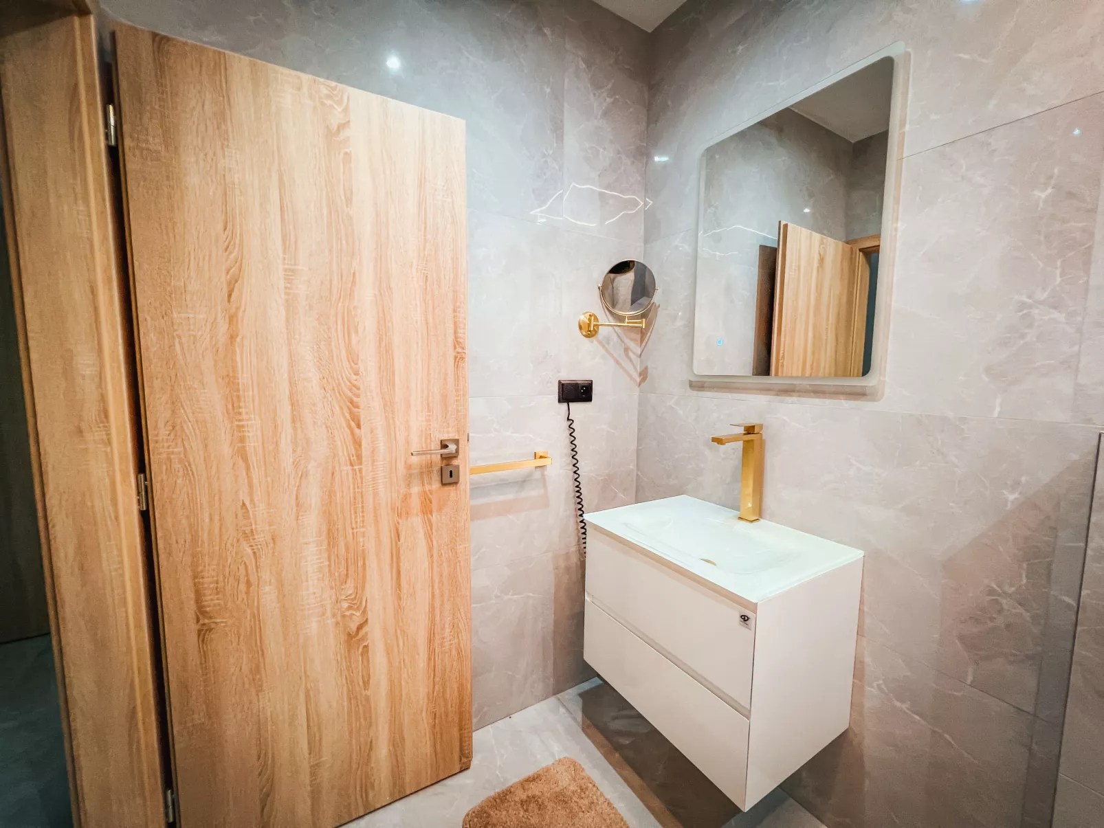 Party & Friends Villa-Binnen