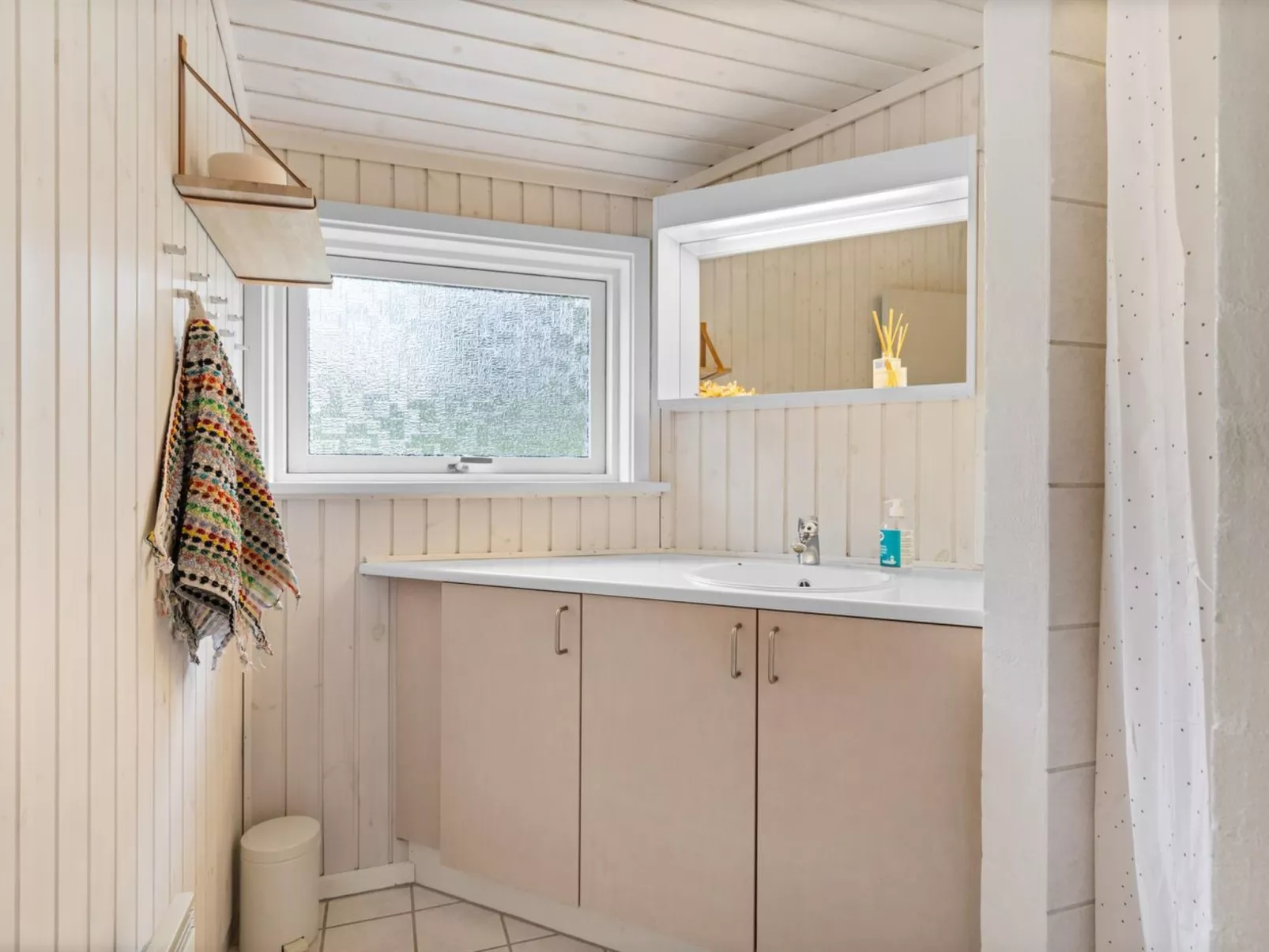 "Tanita" - 450m from the sea-Binnen