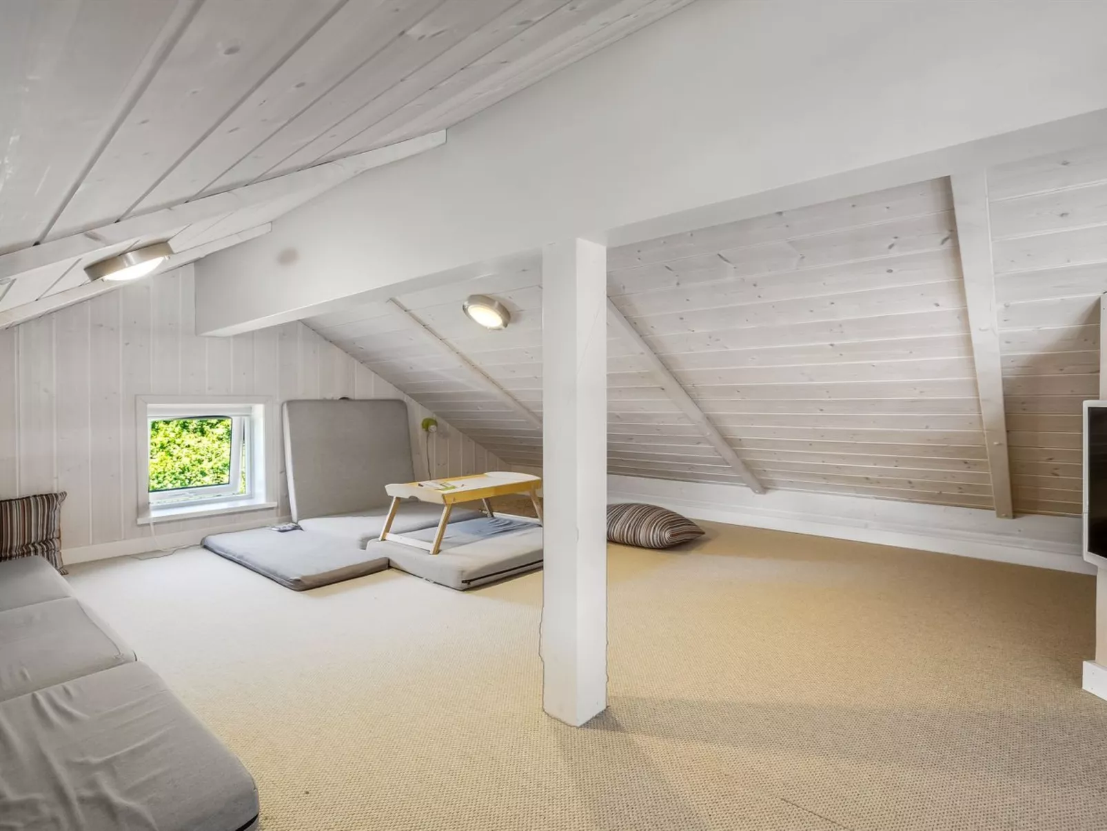 "Rosamunde" - 700m from the sea-Binnen