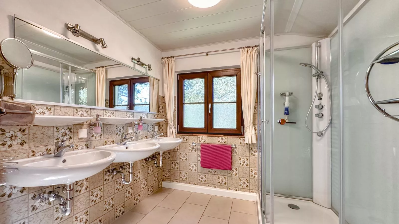 Rehberg Hütte-Badkamer