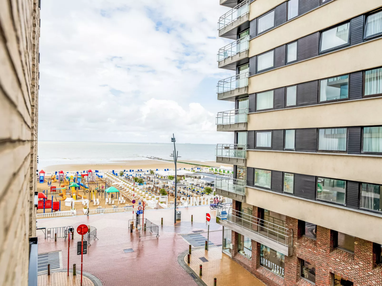 C-Dream I with lateral seaview-Buiten