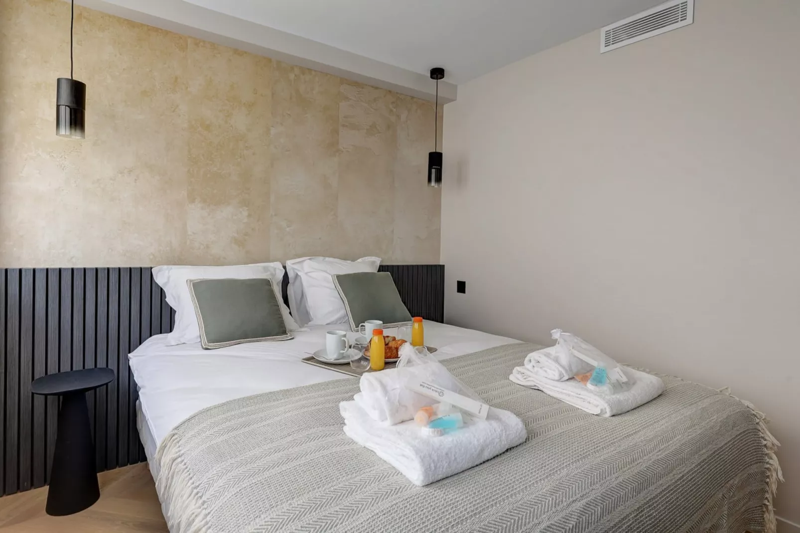 FONDARY 2-Image-tags.