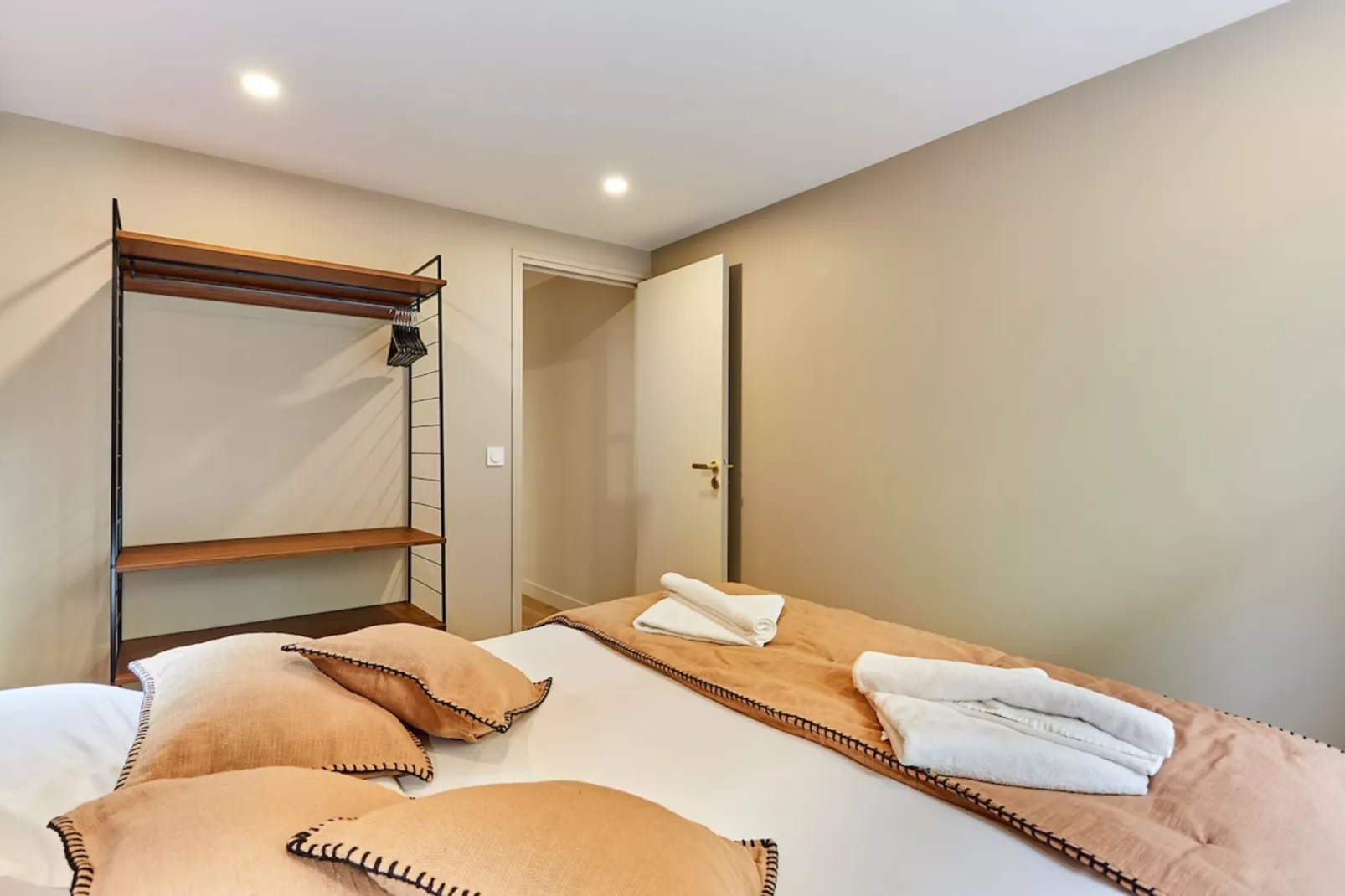 AVRON 2 NEW-Niet-getagd