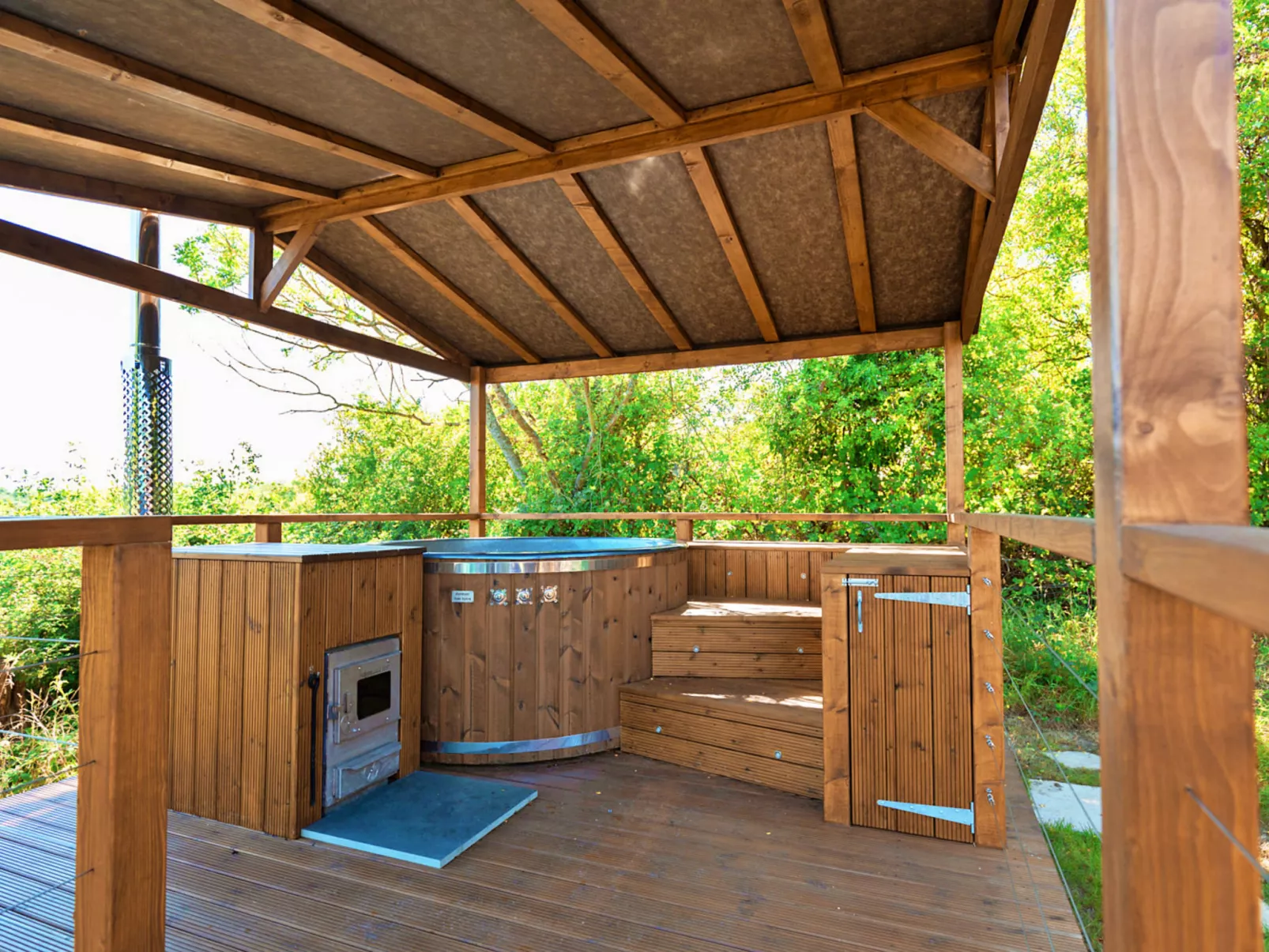 Scotney Luxury Dome-Buiten