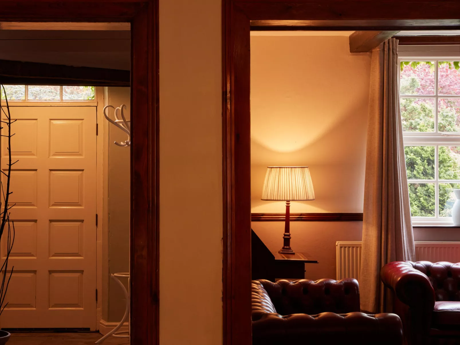 The Farmhouse-Binnen