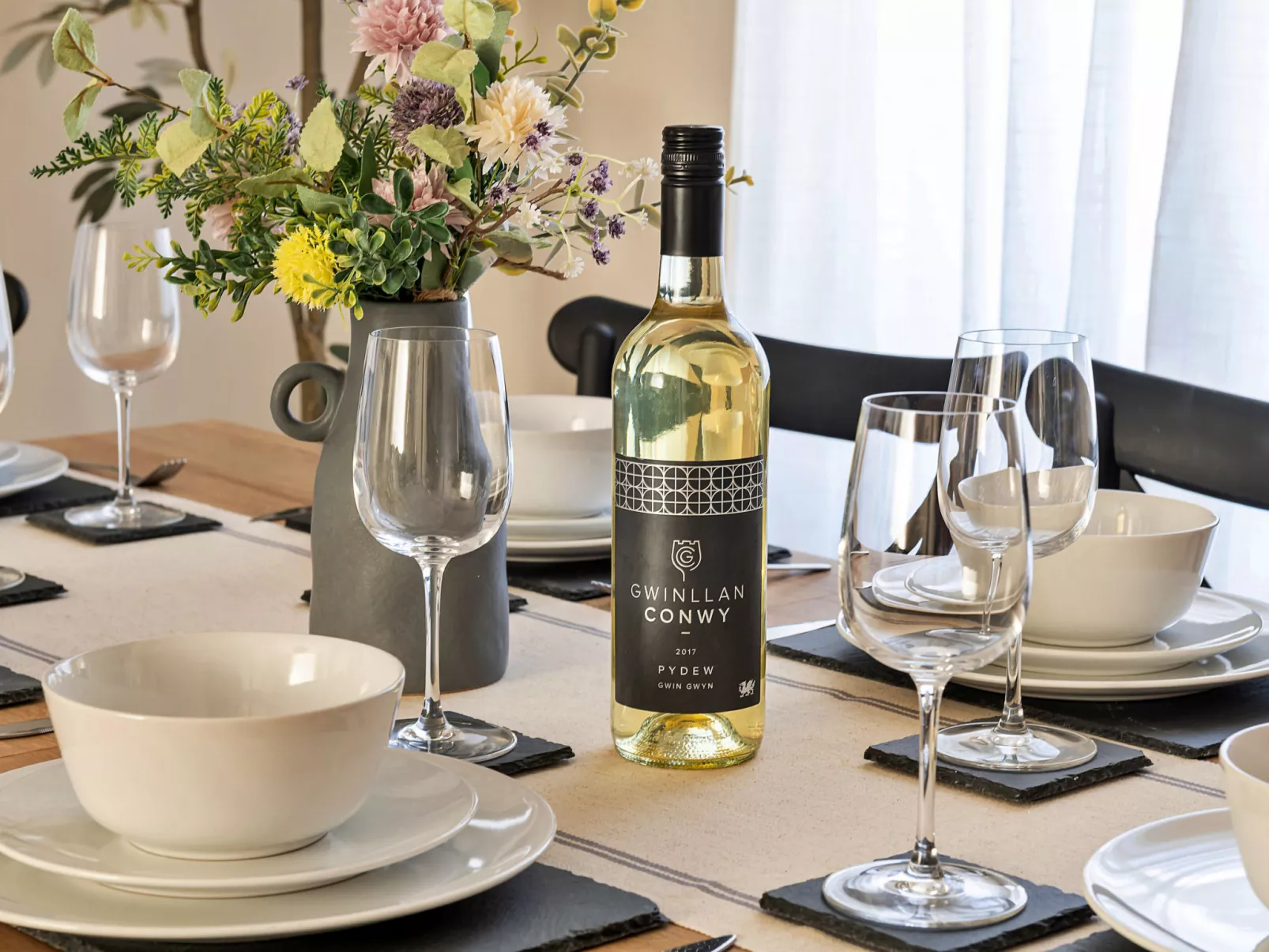 Bwthyn Llechi (Slate Cottage)-Binnen