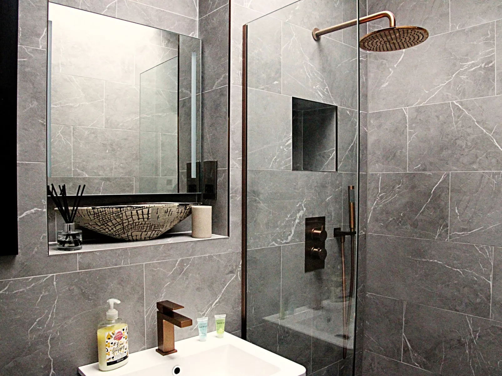 Highfield House-Binnen