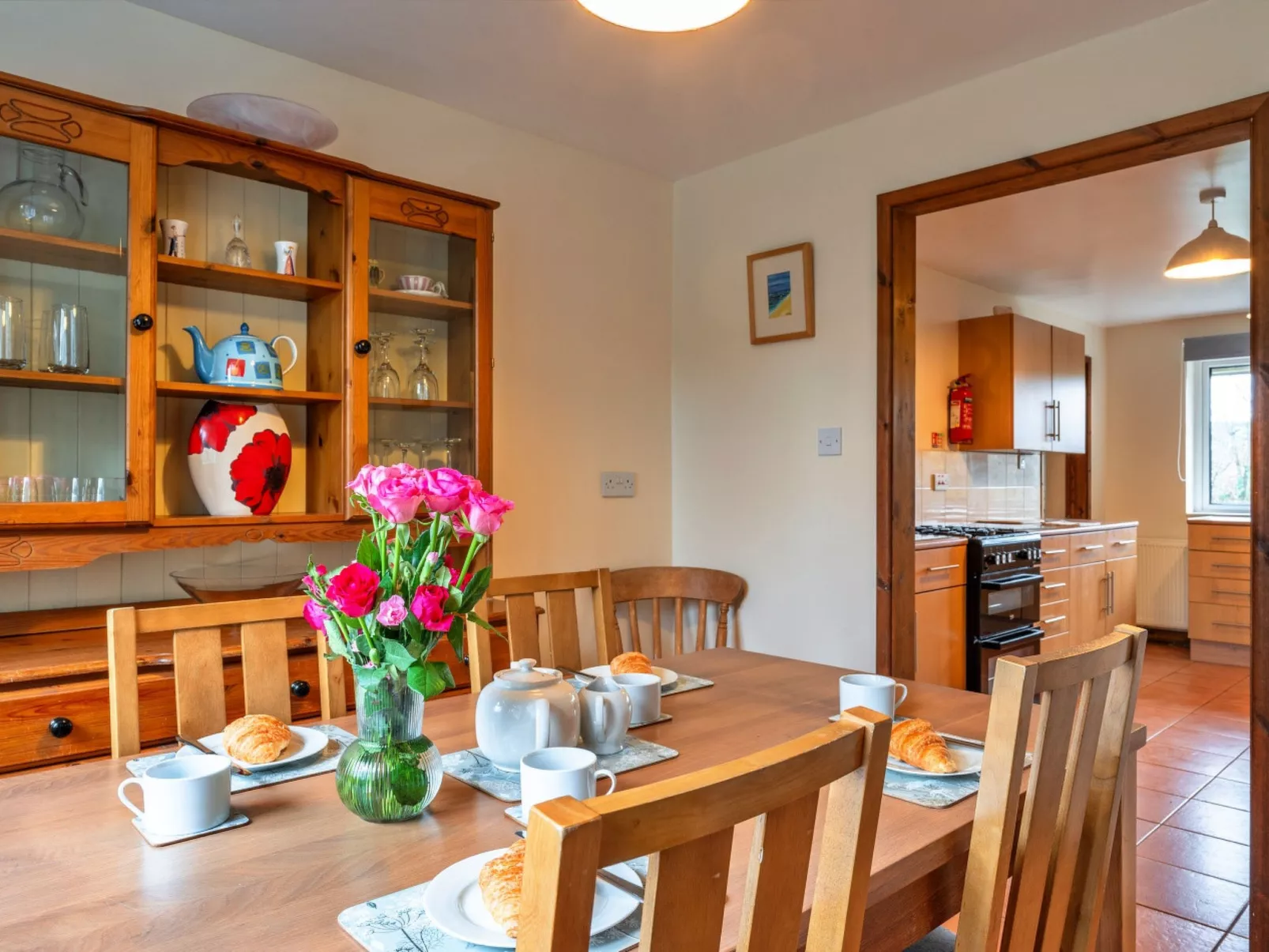 No.1 Gladys' Orchard-Binnen