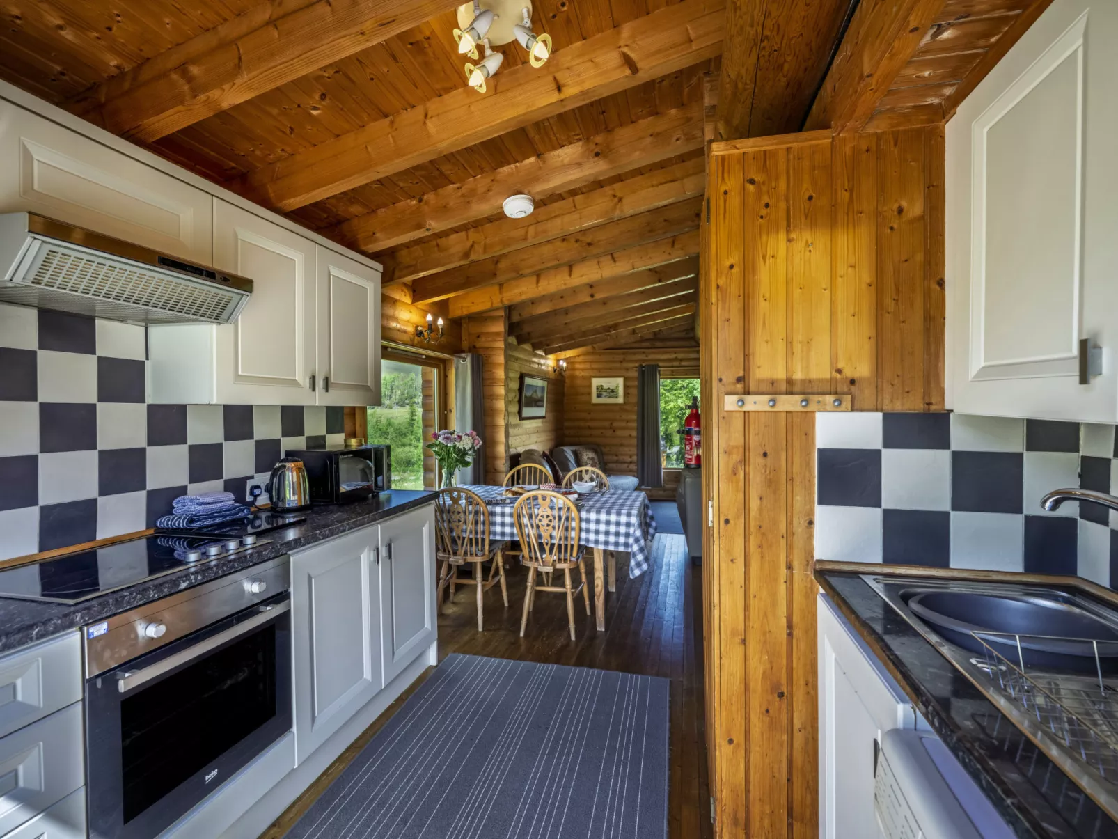 Cragdhu Log Cabin-Binnen