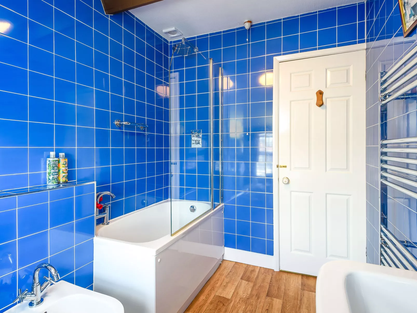 Ukulele Cottage-Binnen