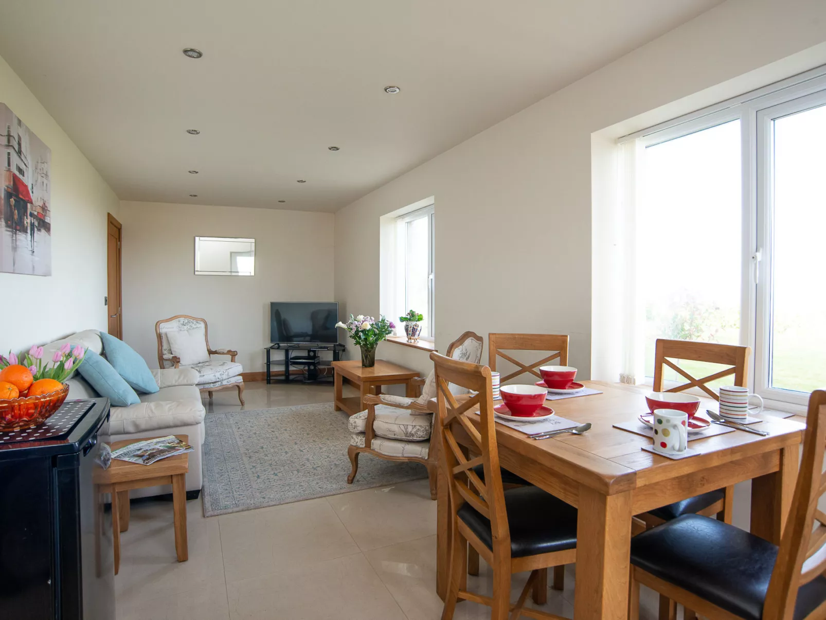 Picton Lodge - Sea Views-Binnen