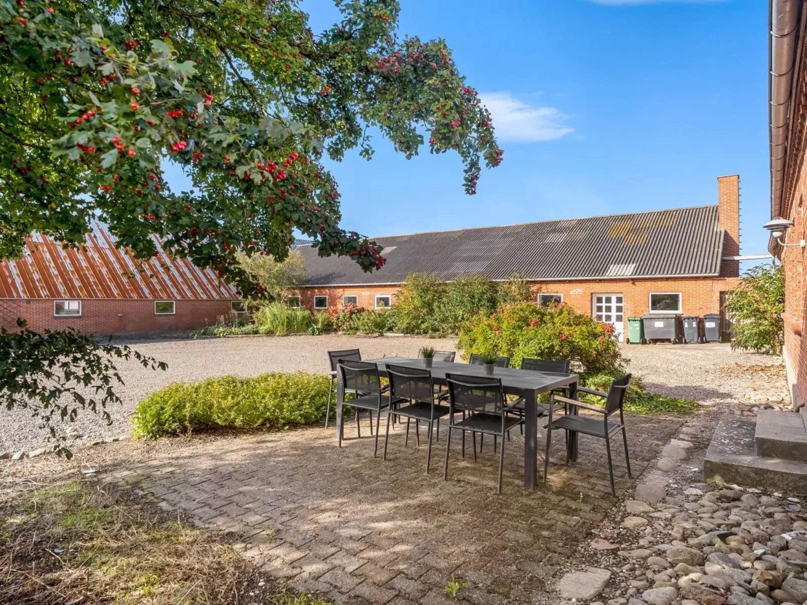 "Nette" - 2km to the fjord-Buiten