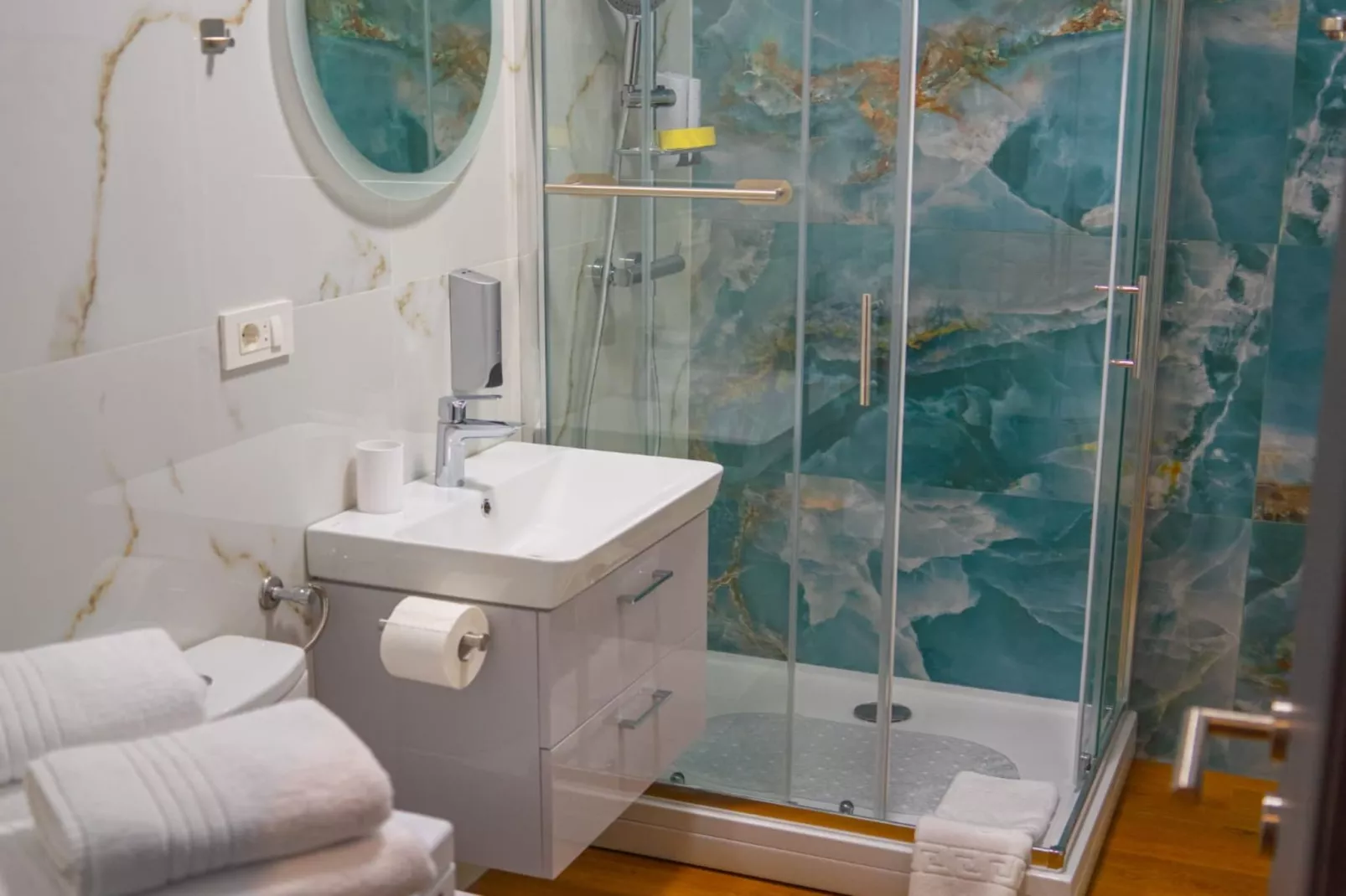 One-Bedroom apartment Standard (A2)-Badkamer