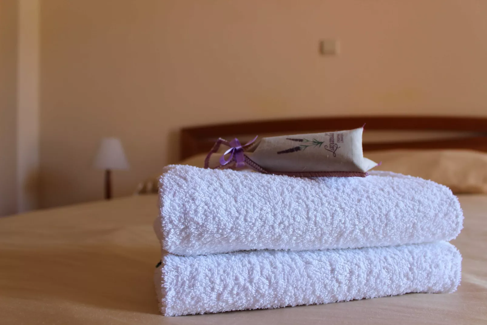 Guest House Villa Anggela - Standard Double room with Balcony and Sea View (BR2)-Binnen