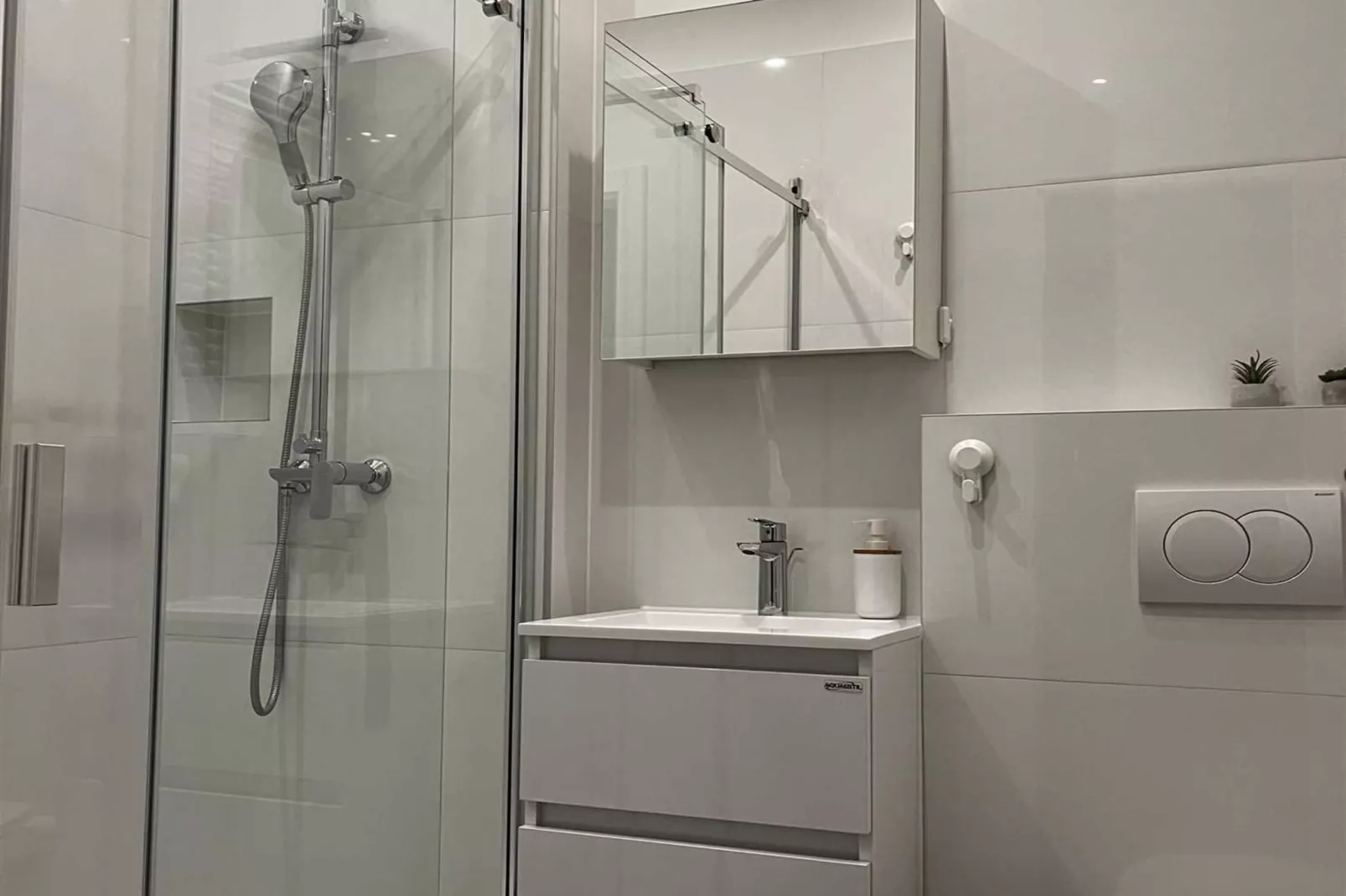 Zagreb Center Apartments - Downtown Apartment - Studio Apartment ( Studio 2)-Badkamer