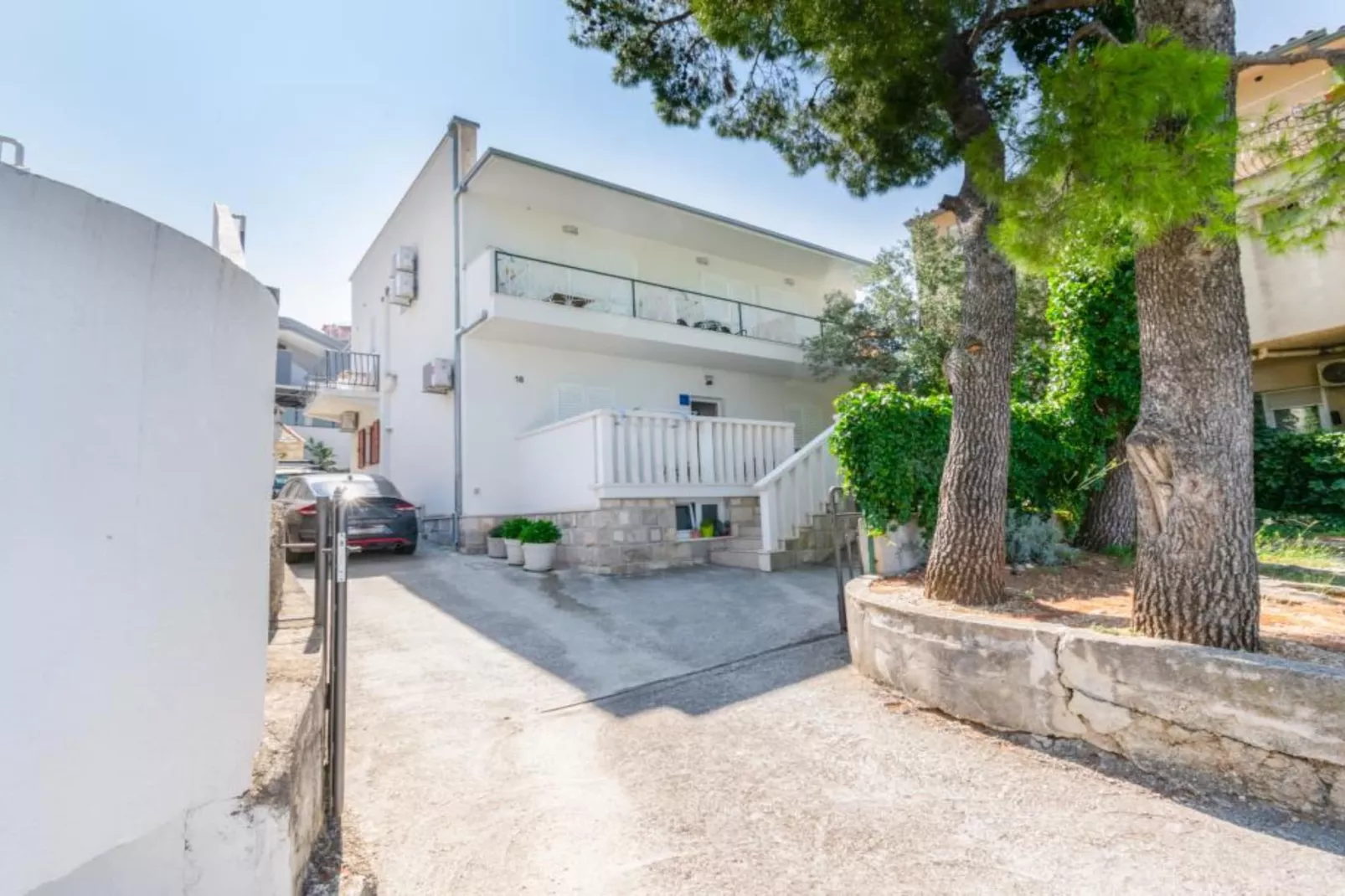 Apartment Pavlov - Three Bedroom Apartment with Terrace-Buitenlucht