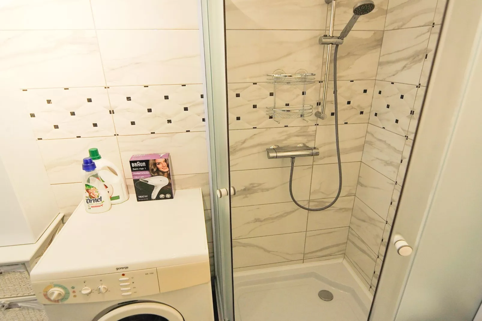 Relax and Rustic Apartments with Terrace - Standard One Bedroom Apartment with Terrace (owner Marjana)-Badkamer